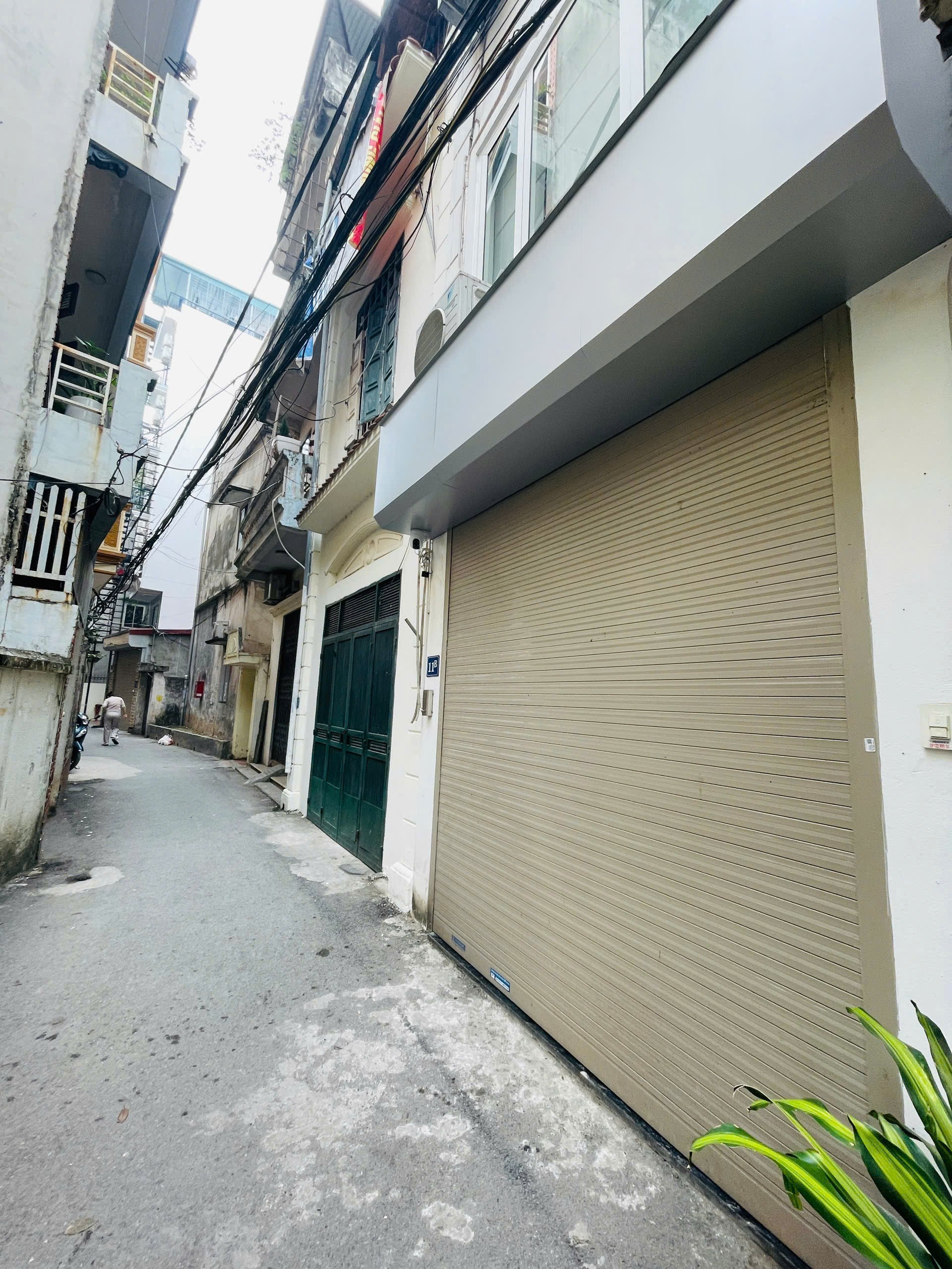 NGUYỄN V TUYẾT - NHÀ ĐẸP - MẶT TIỀN RỘNG - NGÕ THÔNG - GẦN PHỐ - Ở SƯỚNG - 4 TẦNG 4 NGỦ - 45M² NHỈNH 11 TỈ