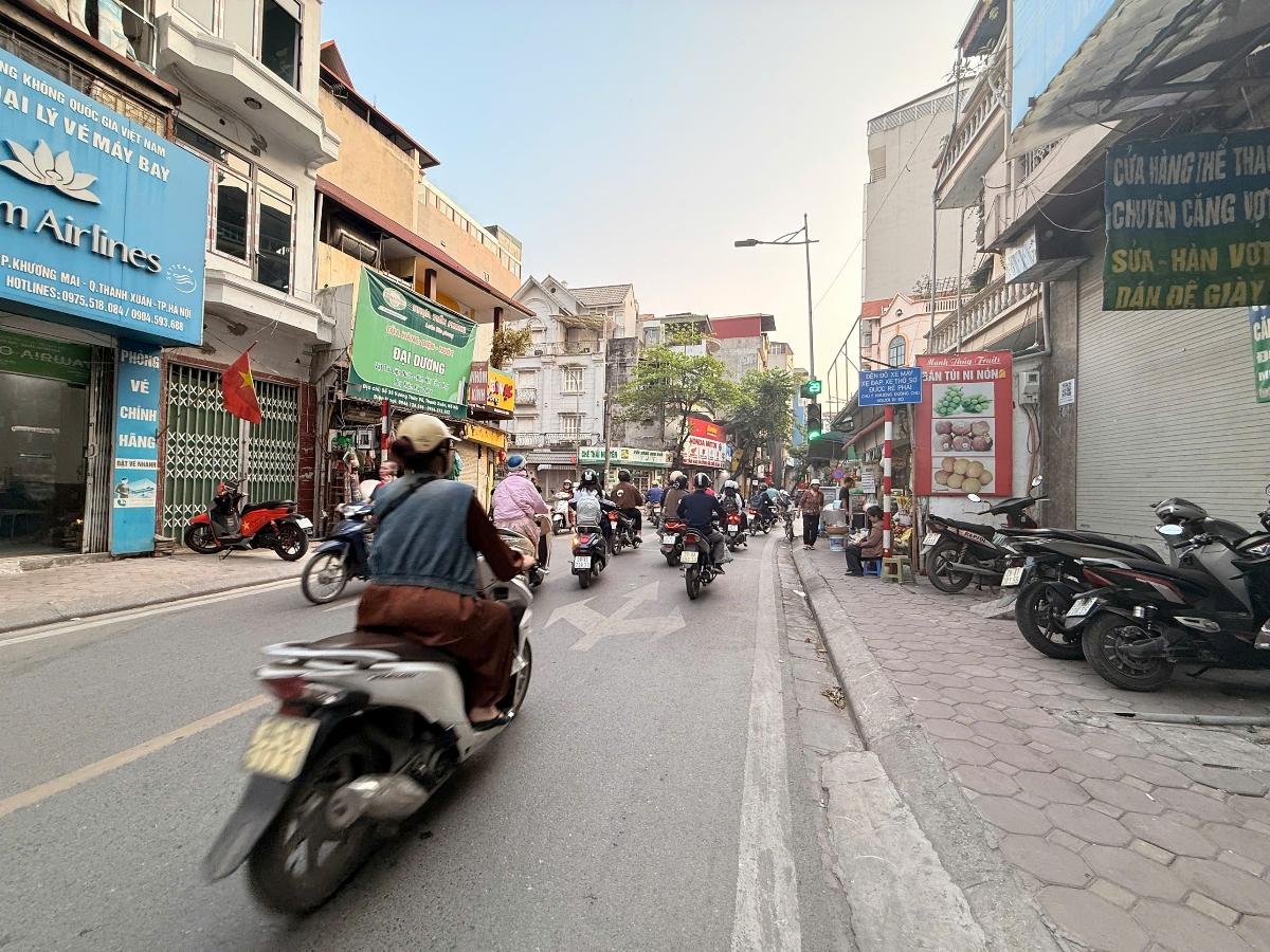 Mặt phố Vip Vương Thừa Vũ Lô góc Kinh Doanh
