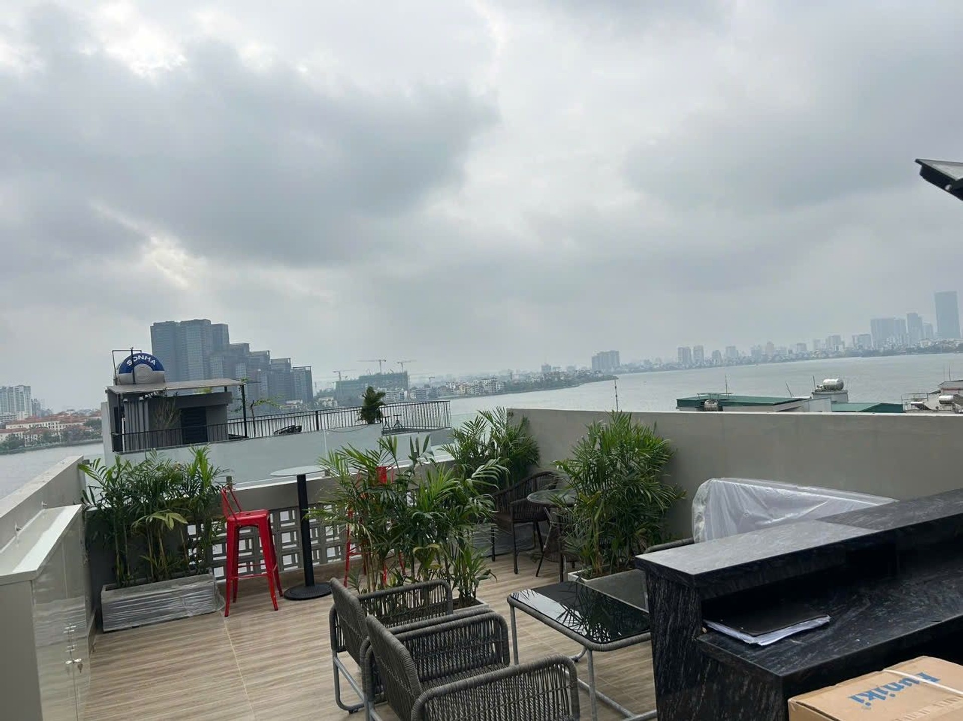 APARTMENT NHẬT CHIÊU MẶT NGÕ Ô TÔ-VIEW HỒ TÂY 9 TẦNG THANG MÁY MẶT TIỀN-13 PHÒNG ĐÔI KHÉP KÍN FULL ĐỒ VIP TIVI MÁY GIẶT TỪNG PHÒNG - DÒNG TIỀN 130 TR/ T