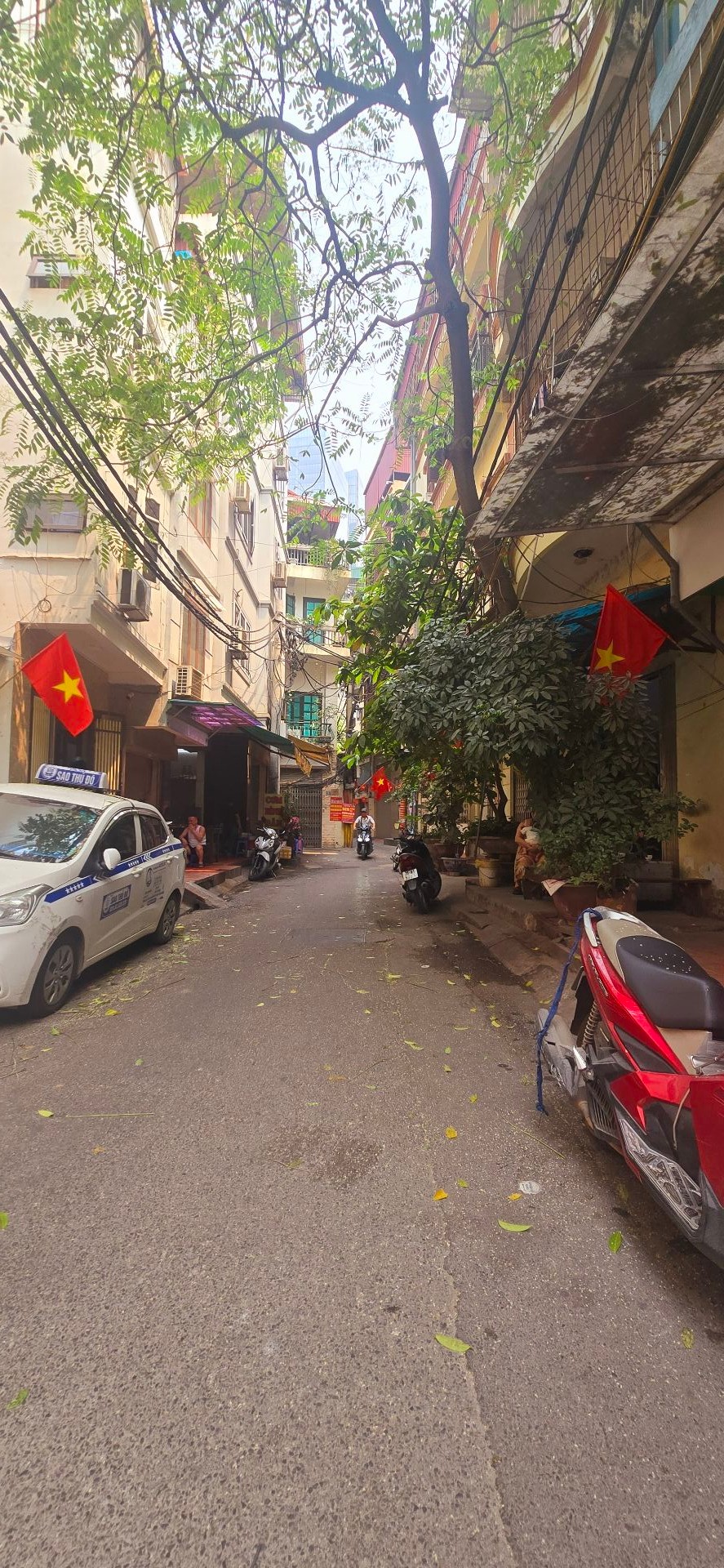 BÁN NHÀ MẶT PHỐ TƯƠNG LAI VIP BA ĐÌNH -Ô TÔ TRÁNH, ĐỖ - KINH DOANH BẤT CHẤP -VỈA HÈ 3M - Ô CHỜ THANG MÁY - DÂN XÂY KCBT CHẮC CHẮN - ĐI LỐI PHỐ NGUYỄN CÔNG HOA