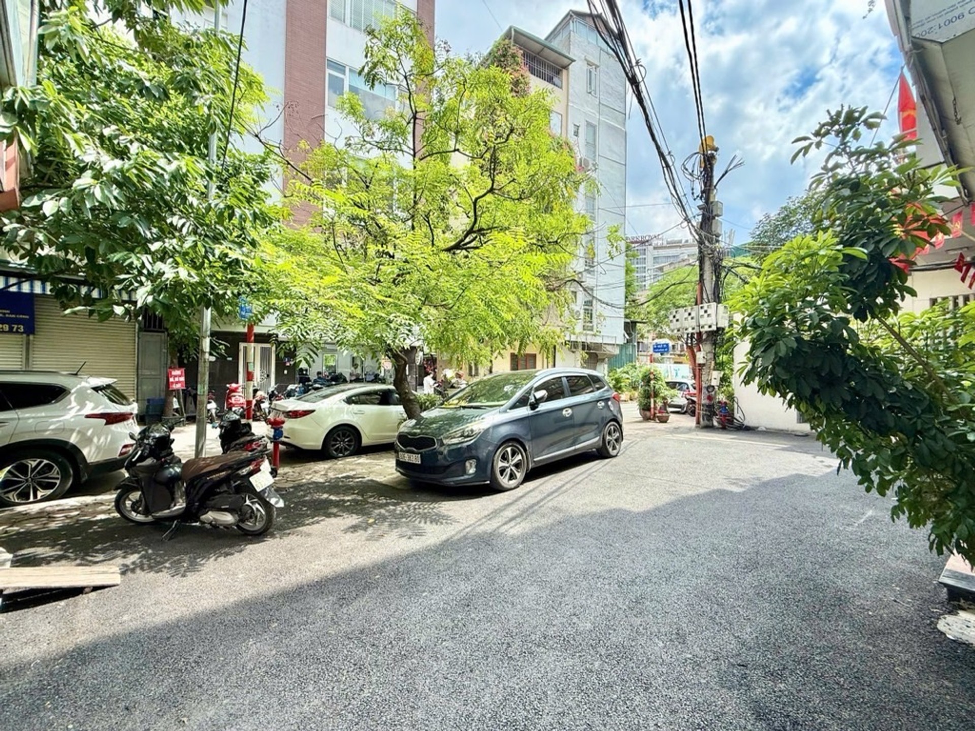 BÁN NHÀ SIÊU PHẨM MẶT PHỐ TÂY HỒ, LÔ GÓC 2 MẶT TIỀN MỞ ĐƯỢC CỬA HÔNG , VỈA HÈ CỰC RỘNG, Ô TÔ TRÁNH ĐỖ NGÀY ĐÊM, KINH DOANH SẦM UẤT, VÀI TRĂM MÉT RA HỒ TÂY.