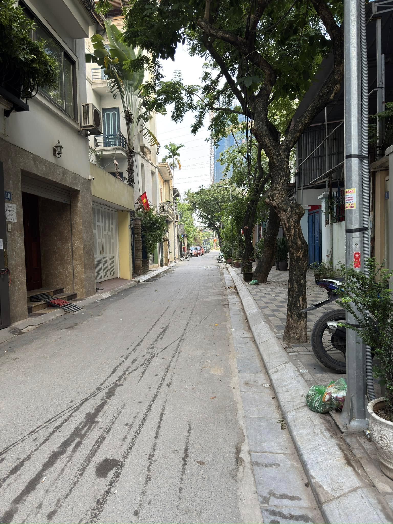 MẢNH ĐẤT,PHỐ PHÚ THƯỢNG, TÂY HỒ-KD-Ô TÔ:195M, MT 8M, GIÁ 34,2 TỶ.