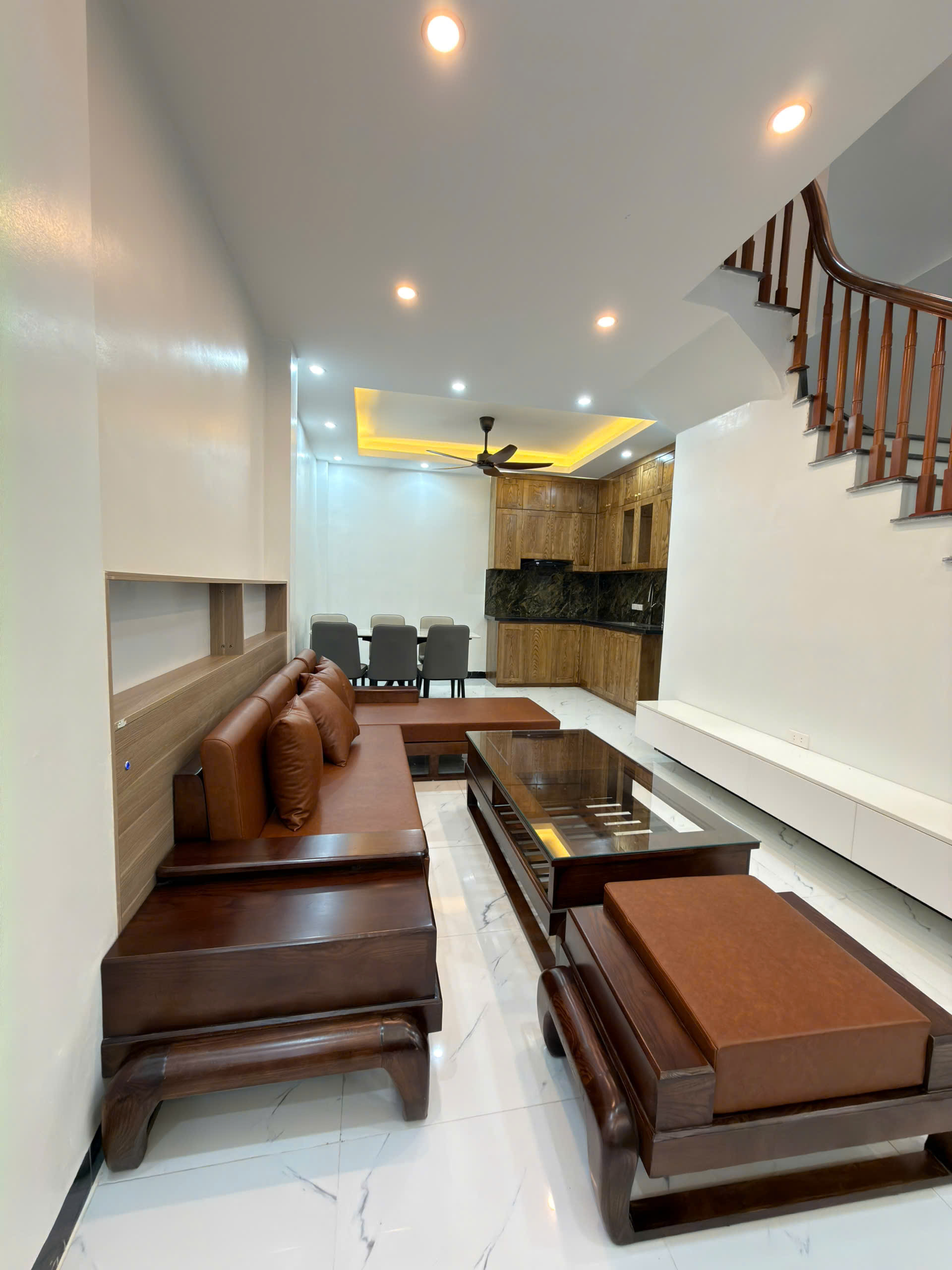 BÁN GẤP NHÀ TẠI TRUNG TÂM ĐA SỸ - NHÀ ĐẸP 39M2 – ĐẦY ĐỦ NỘI THẤT Ở NGAY VÀ LUÔN