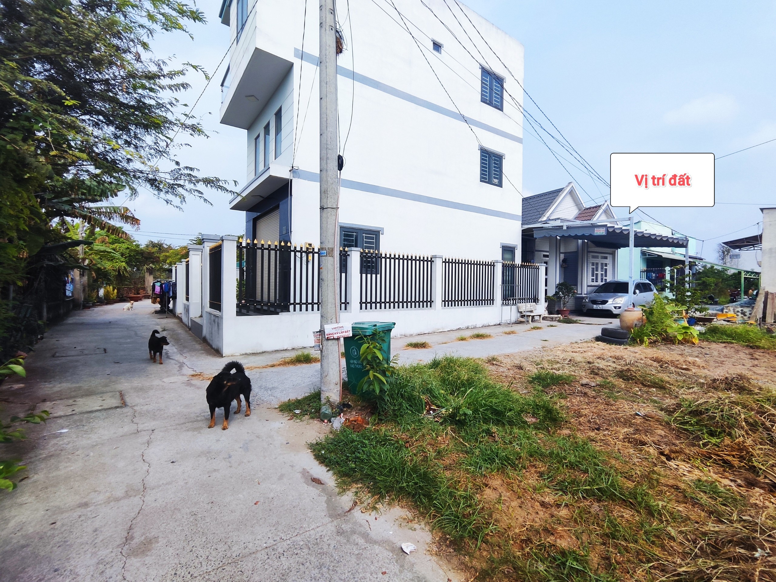 CẦN BÁN 99M2 ĐẤT THỔ CƯ HẺM XE HƠI TỚI ĐẤT