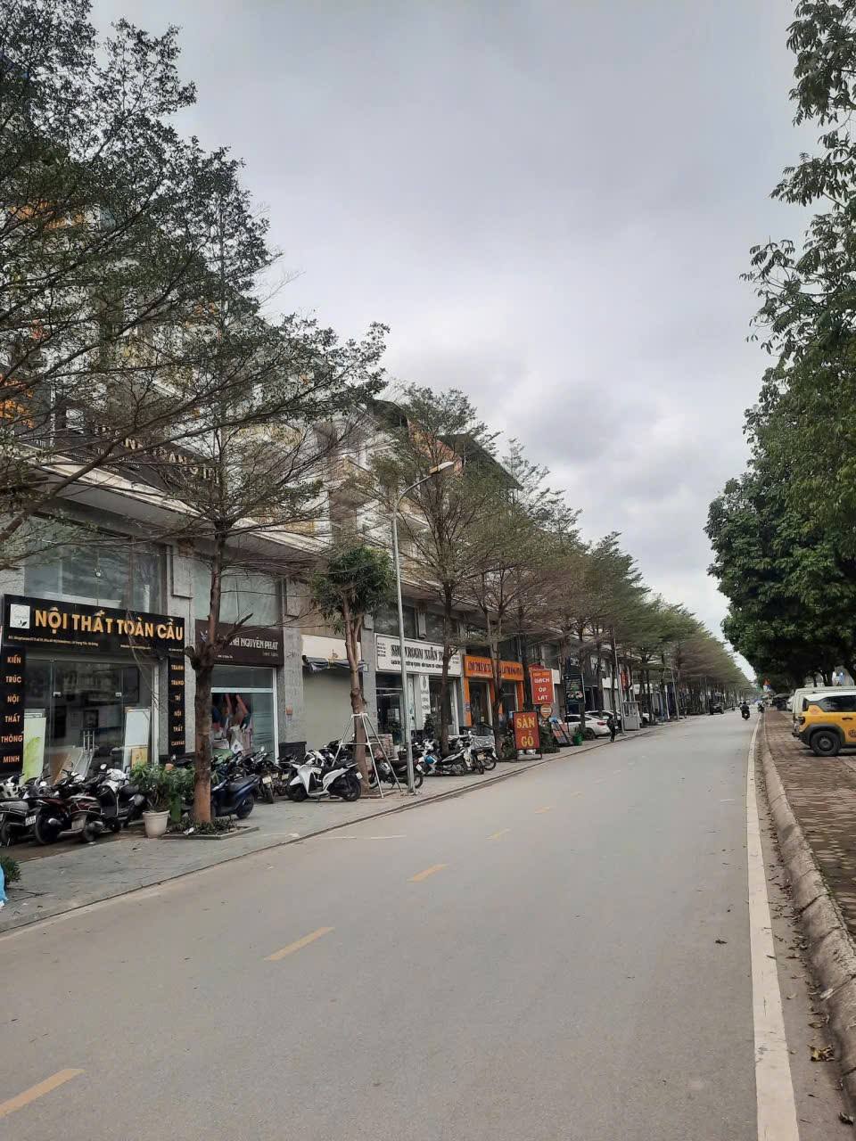 BÁN BIỆT THỰ GELEXIMCO LÊ TRỌNG TẤN. 340M2 - 4 TẦNG. MT 13.5M.