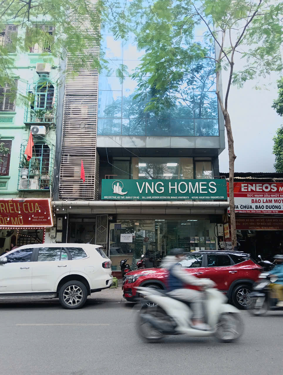 CHO THUÊ NHÀ NGUYỄN VĂN HUYÊN CẦU GIẤY HÀ NỘI Diện tích: 150m² x 8 tầng Mặt tiền: 10m