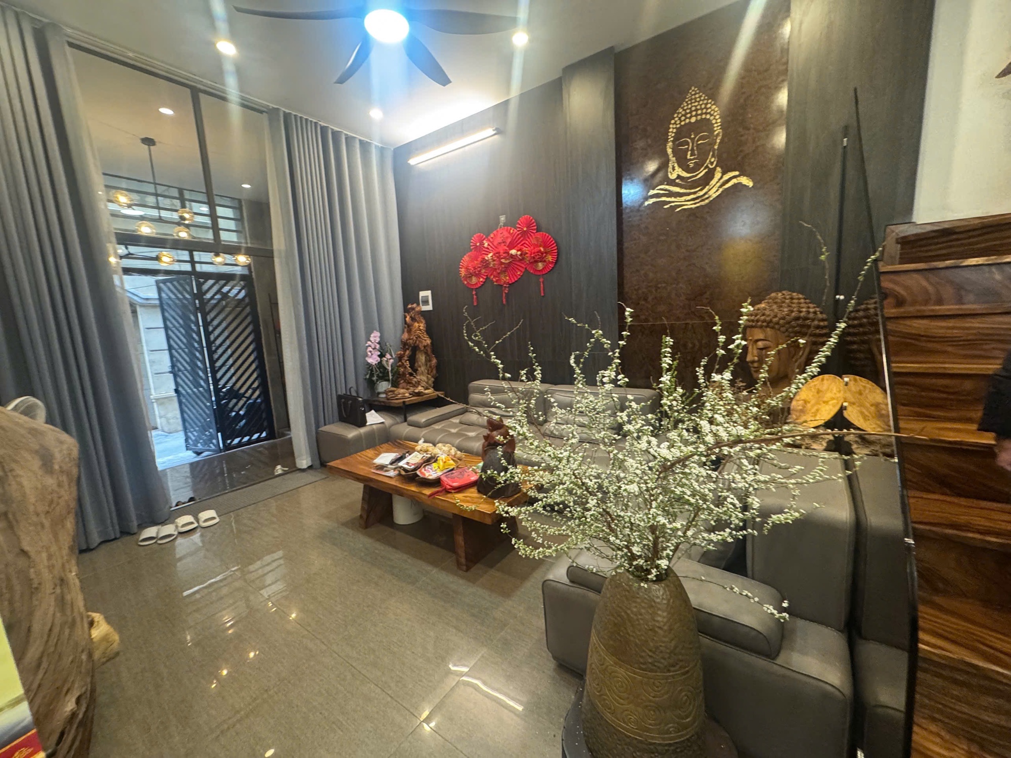 BÁN NHÀ PHÂN LÔ PHỐ CẢM HỘI – Ô TÔ ĐỖ CỬA – THIẾT KẾ HIỆN ĐẠI – NỘI THẤT SANG XỊN - KHU PHÂN LÔ CÁN BỘ CỰC YÊN TĨNH - QUY HOẠCH ỔN ĐỊNH-Ở SƯỚNG+ LÀM VP