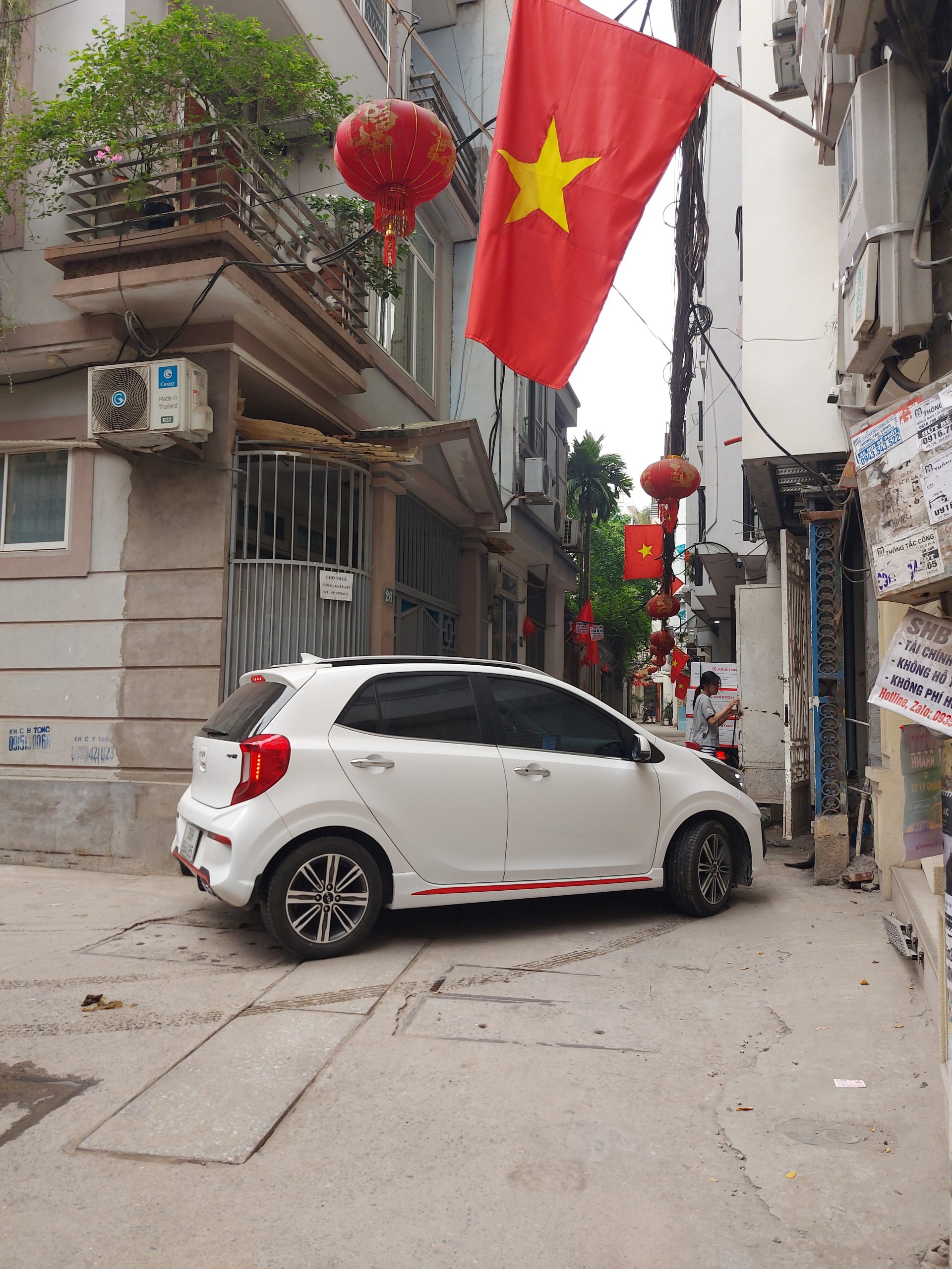 BÁN NHÀ ĐỐNG ĐA - TÂY SƠN - LÔ GÓC - TRƯỚC NHÀ , Ô TÔ 7 CHỖ QUA - KINH DOANH - SỔ VUÔNG - MẶT TIỀN RỘNG - GIÁ 17 .6 TỶ ,,