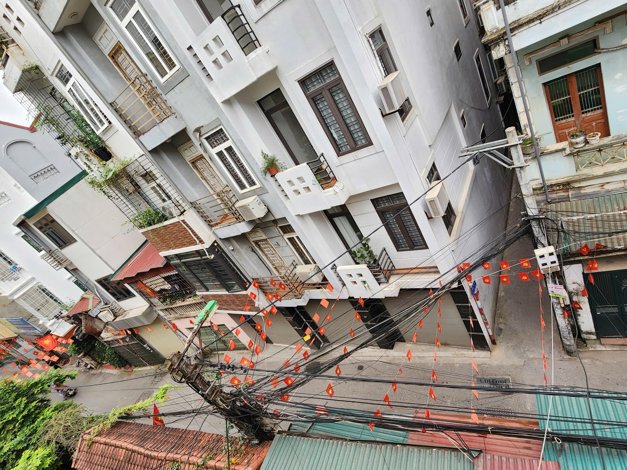 MẶT PHỐ NGUYỄN ĐỨC CẢNH - HOÀNG MAI – LÔ GÓC – KINH DOANH DT 103M GIÁ 35TY MT 6M