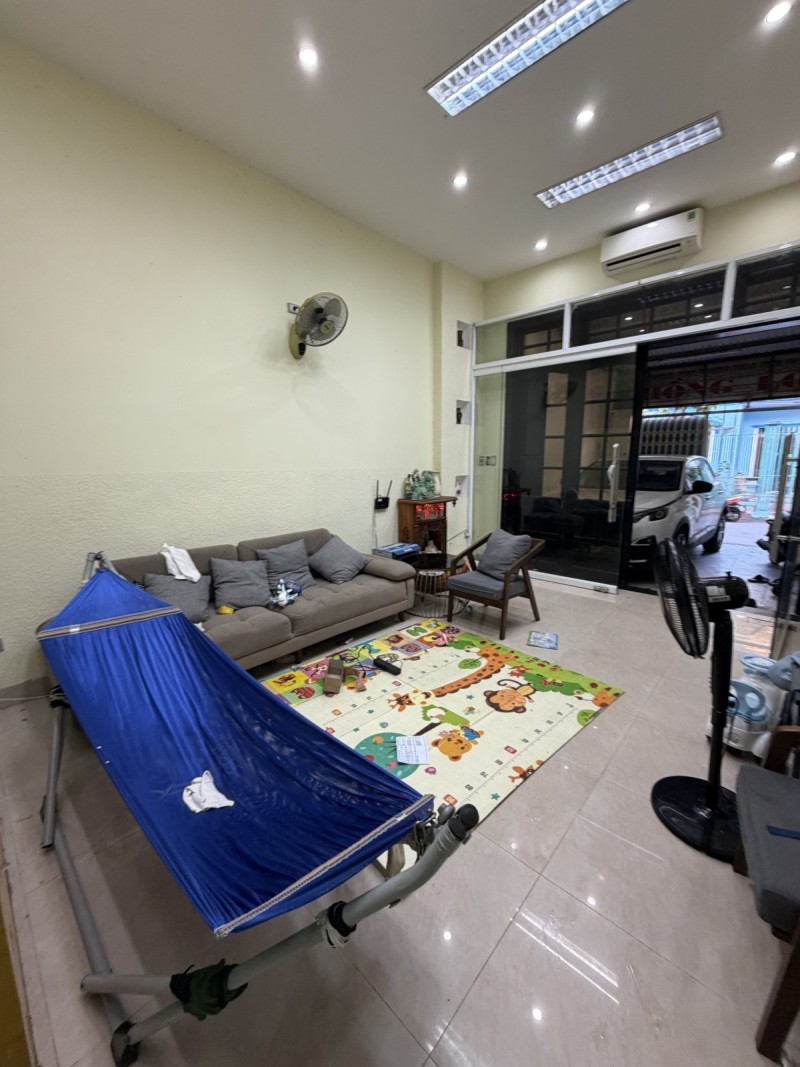 Mặt tiền Thủ Khoa Huân, gần biển Mỹ Khê, nhà 3 tầng 114m2 hạ chào 1.5 tỷ, chỉ còn 14.3 tỷ
