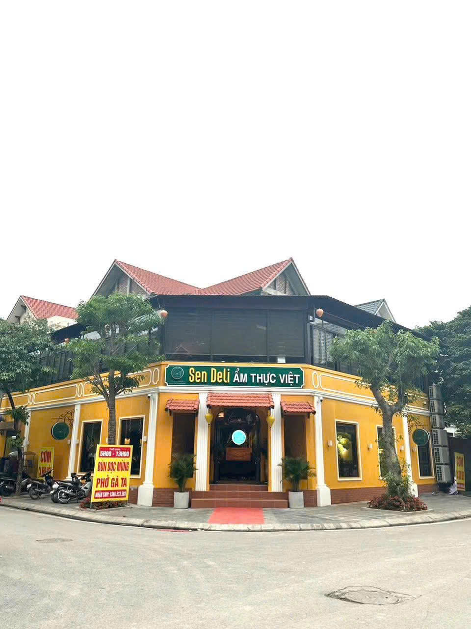 CHO THUÊ NHÀ PHỐ MỄ TRÌ TRẦN VĂN LAI NAM TỪ LIÊM Diện tích: 210m2 x 3 tầng Mặt tiền: 13m