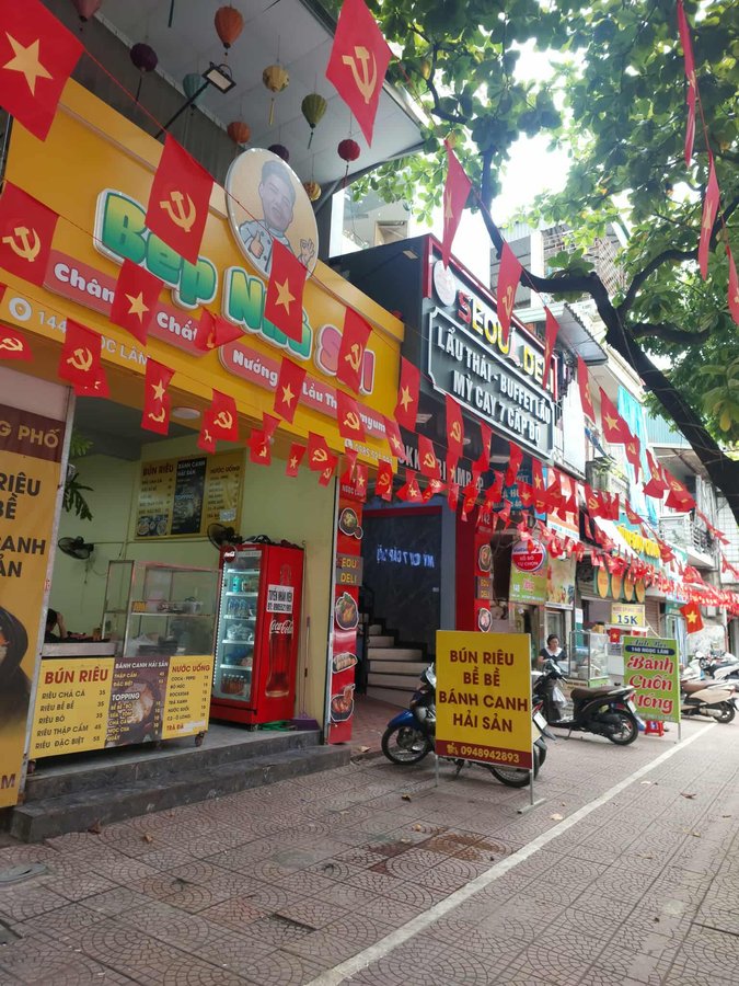 MẶT PHỐ NGỌC LÂM – VỈA HÈ RỘNG – KINH DOANH ĐỈNH