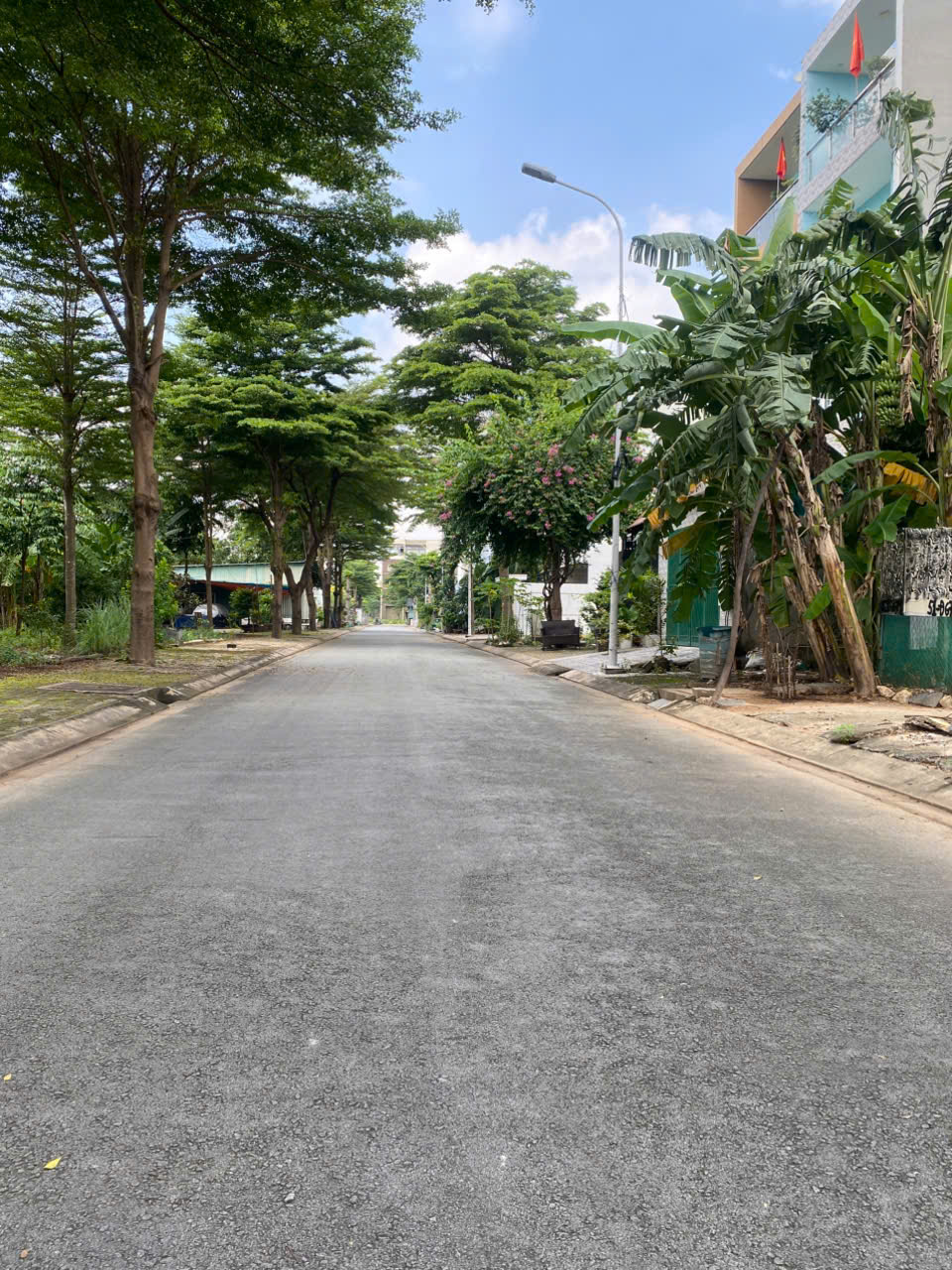 Lô đất KDC Phú nhuận phước long B DT 300m vị trí đẹp giá tốt