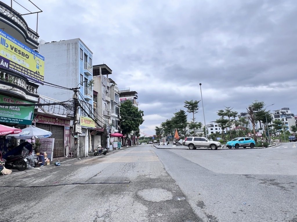 bán đất ngõ 268 Ngọc thuỵ 120m x 7m vuông vắn, view thoáng, 10m ra oto tránh, chỉ nhỉnh 15t còn tl