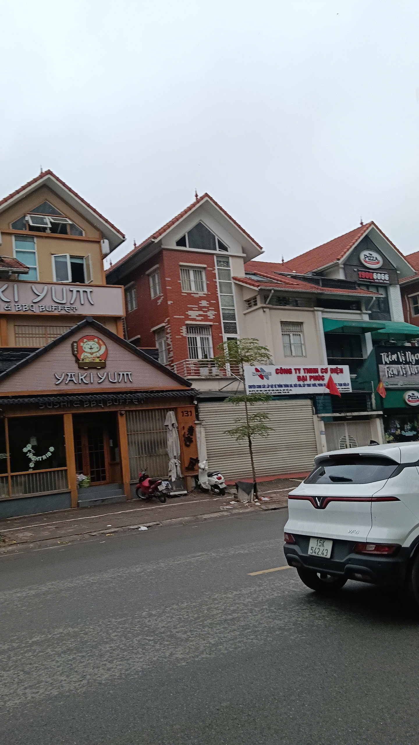 CHO THUÊ NHÀ NGUYỄN CƠ THẠCH– NAM TỪ LIÊM HÀ NỘI Diện tích: 190m x4 tầng Mặt tiền: 10m