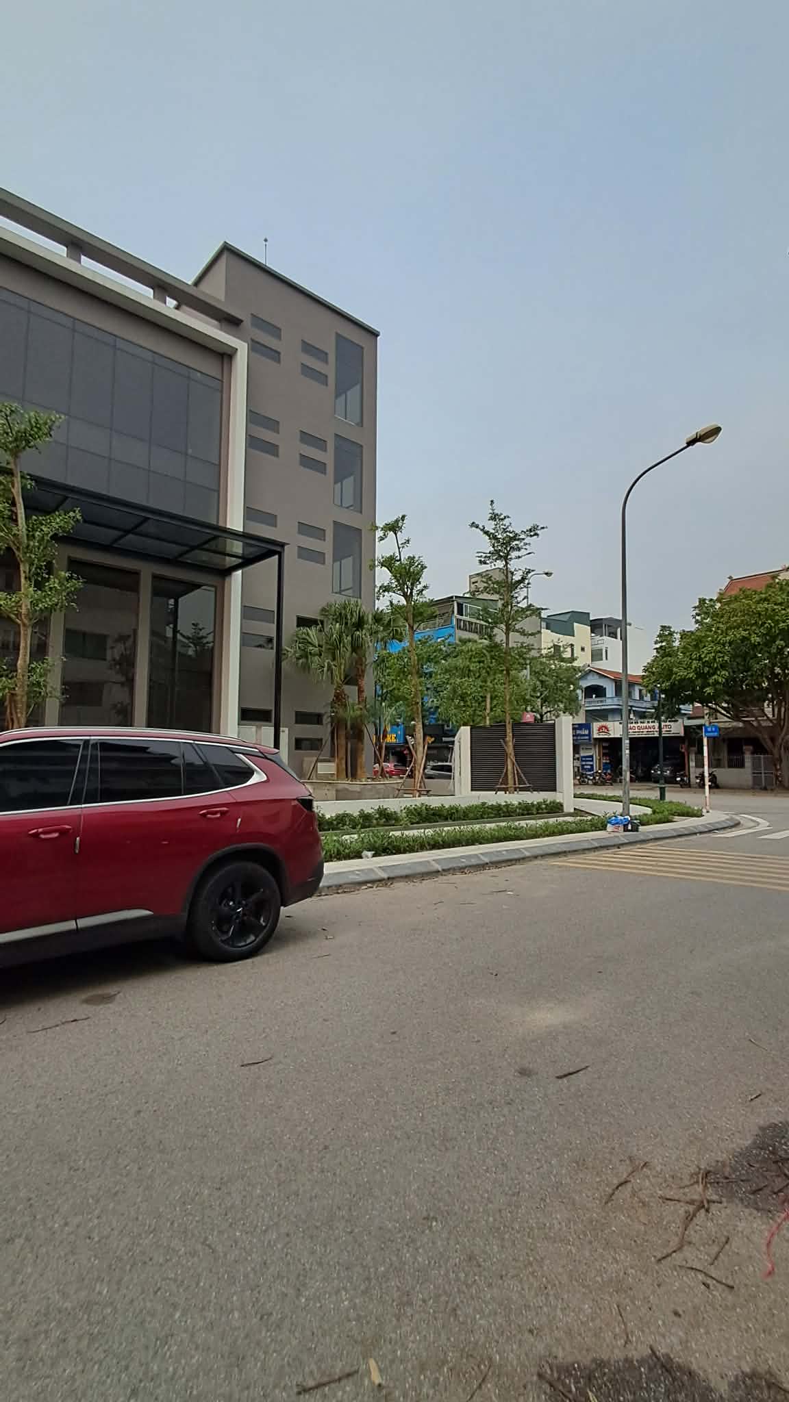 BÁN ĐẤT TĐC P VIỆT HƯNG 90M2- MT 7m- VỈA HÈ- Ô TÔ TRÁNH- 17 Tỷ.