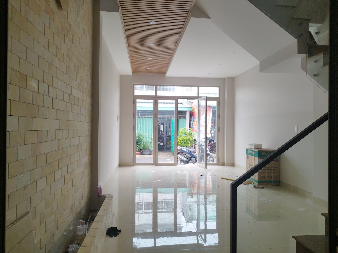 Nhà mặt phố 2 tầng Sổ Hồng, Tân Hòa, Sa Đéc. 3PN, 65m2, giá 2.6 tỷ. Hướng Bắc.