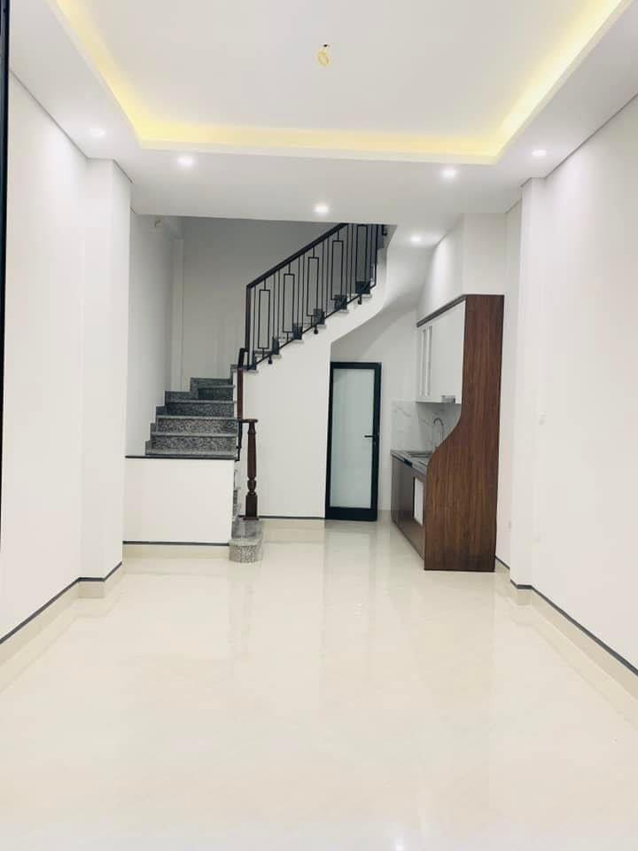 HIẾM – 5.99 TỶ nhà Phúc Lợi – Hàng xóm Vinhomes. • Diện tích sử dụng 40m 4 tầng