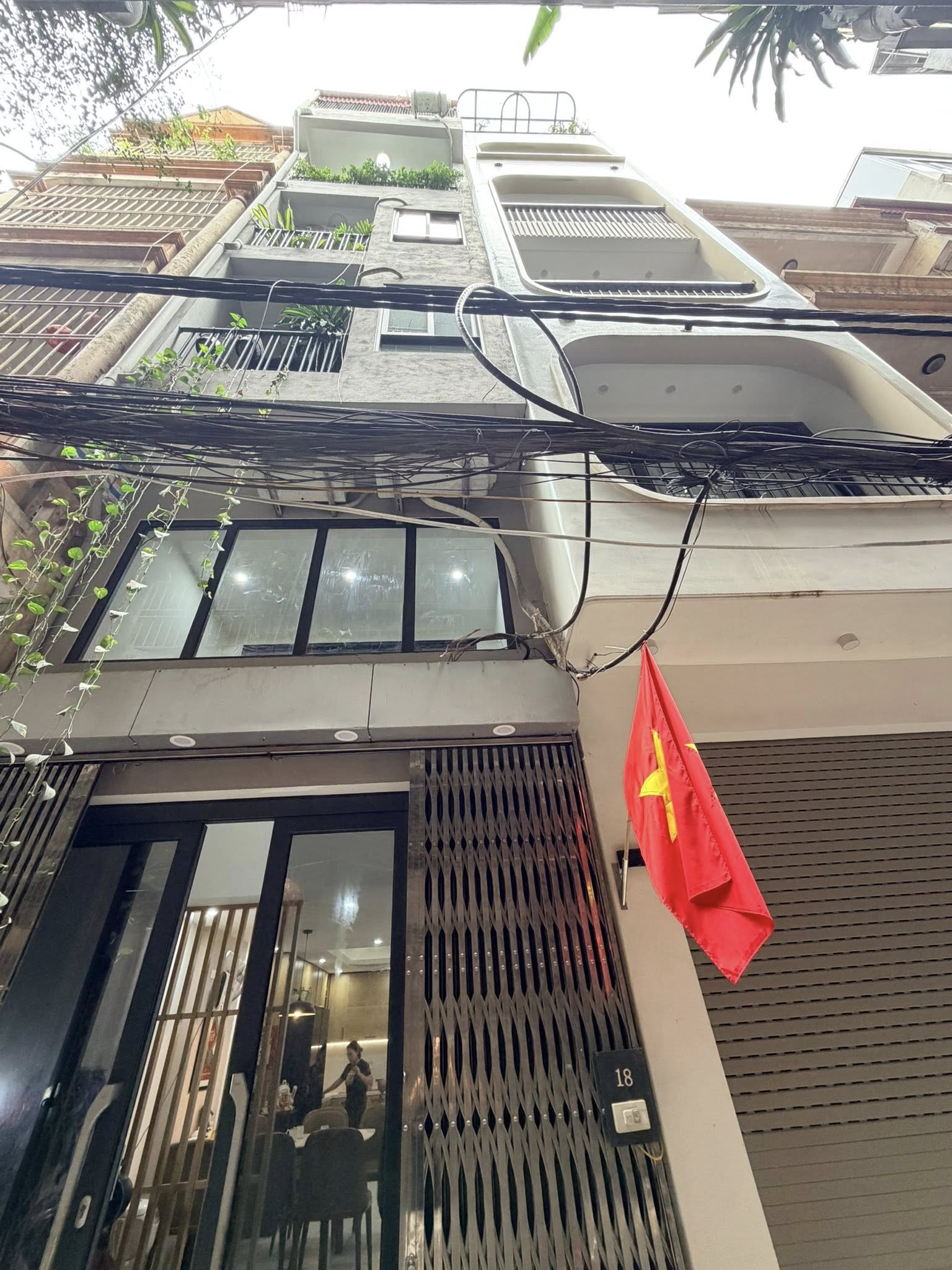 BÁN NHÀ ĐƯỜNG NGUYỄN LÂN. 6 TẦNG. THANG MÁY. NGÕ THÔNG.
