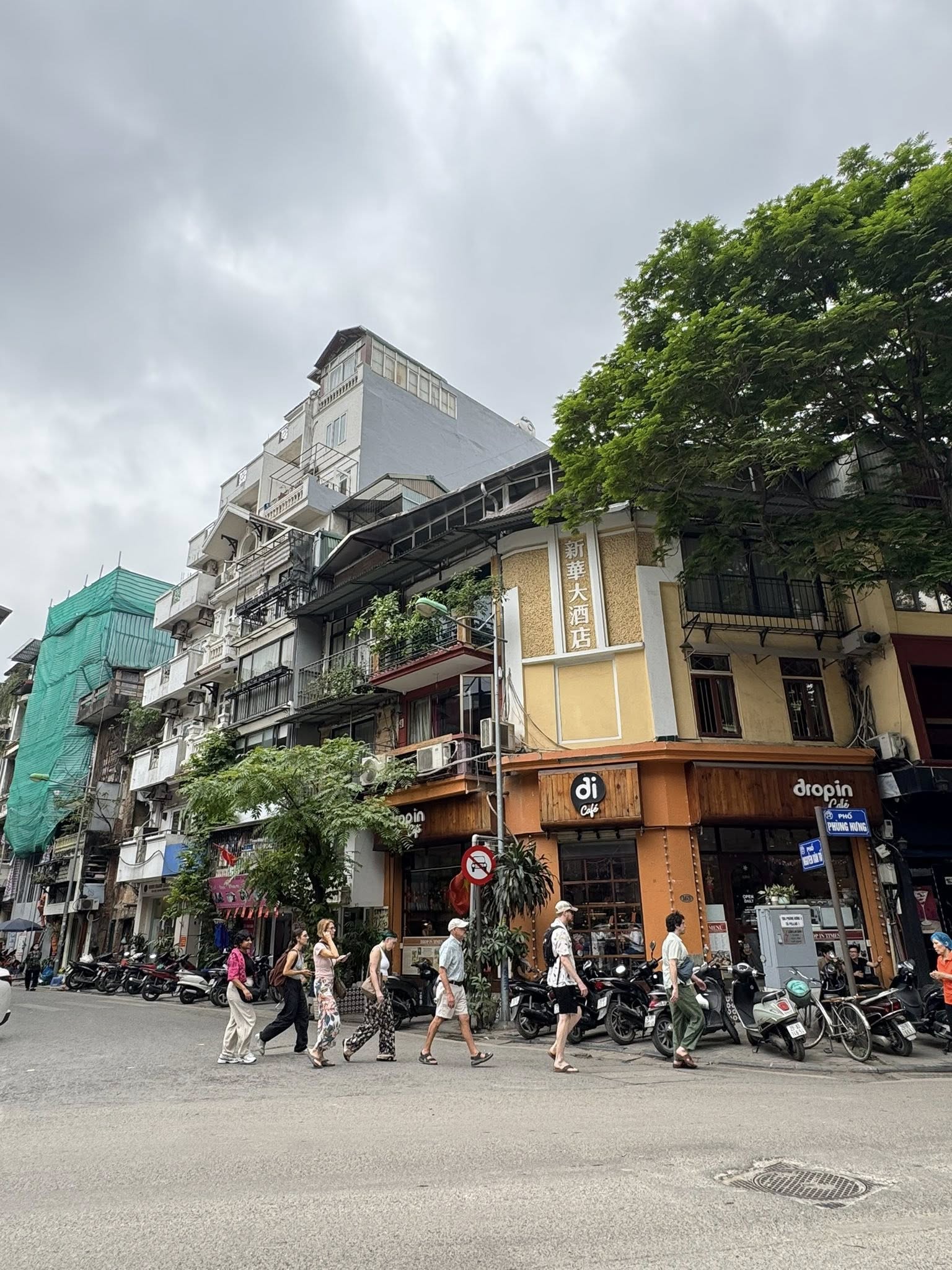 BÁN TÒA NHÀ MẶT PHỐ NGUYỄN VĂN TỐ. 120M2 - 7 TẦNG. THANG MÁY.