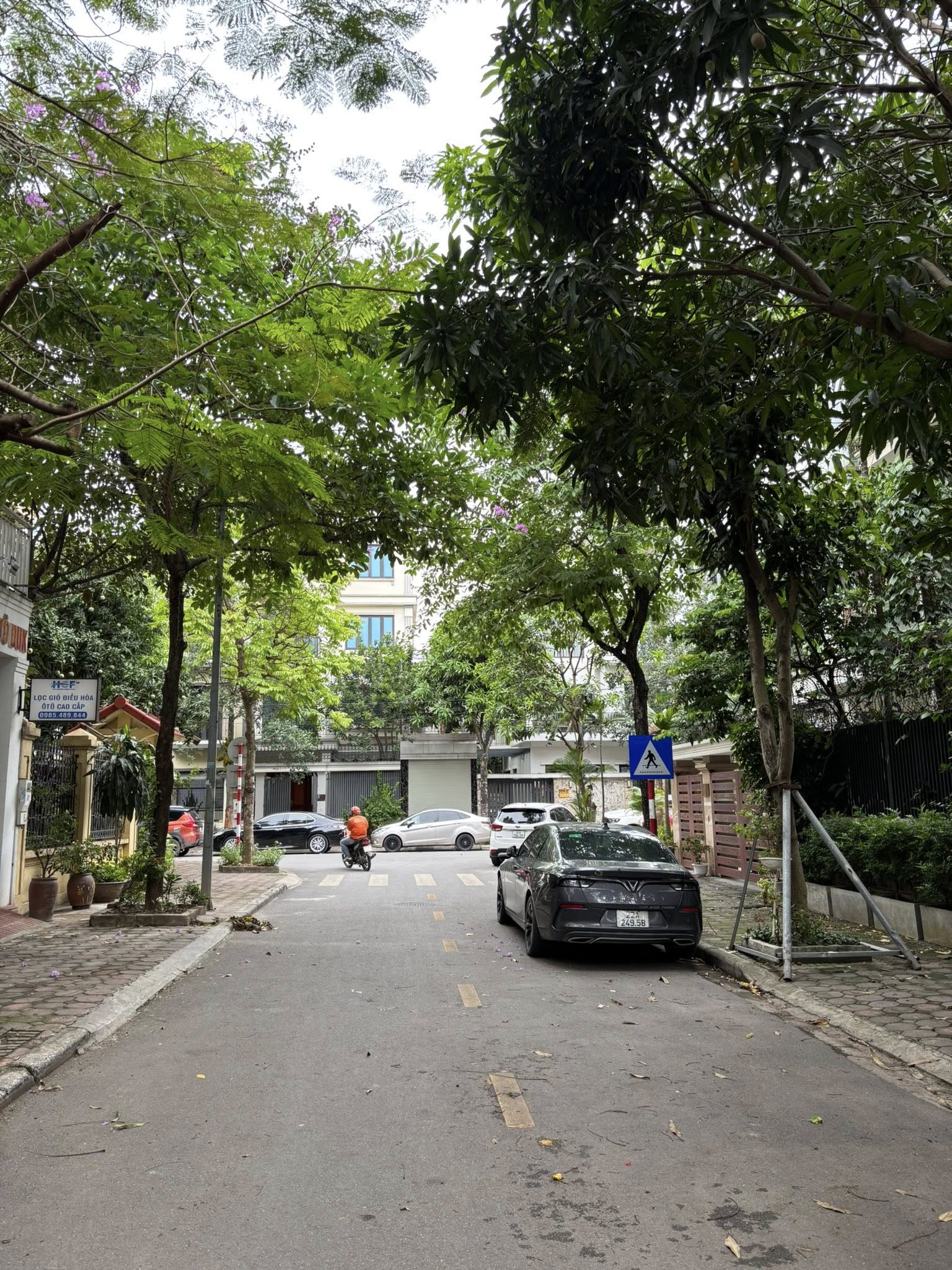 NHÀ LIỀN KỀ KĐT TRUNG VĂN. 110M2 - 4 TẦNG. LÔ GÓC. MT 6.2M.