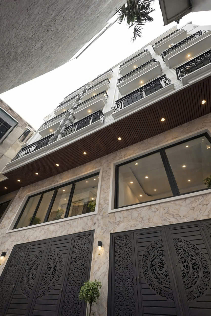 BÁN TÒA NHÀ CHDV ĐƯỜNG BÙI XƯƠNG TRẠCH. 90M2 - 7 TẦNG. THANG MÁY. 22 PHÒNG.