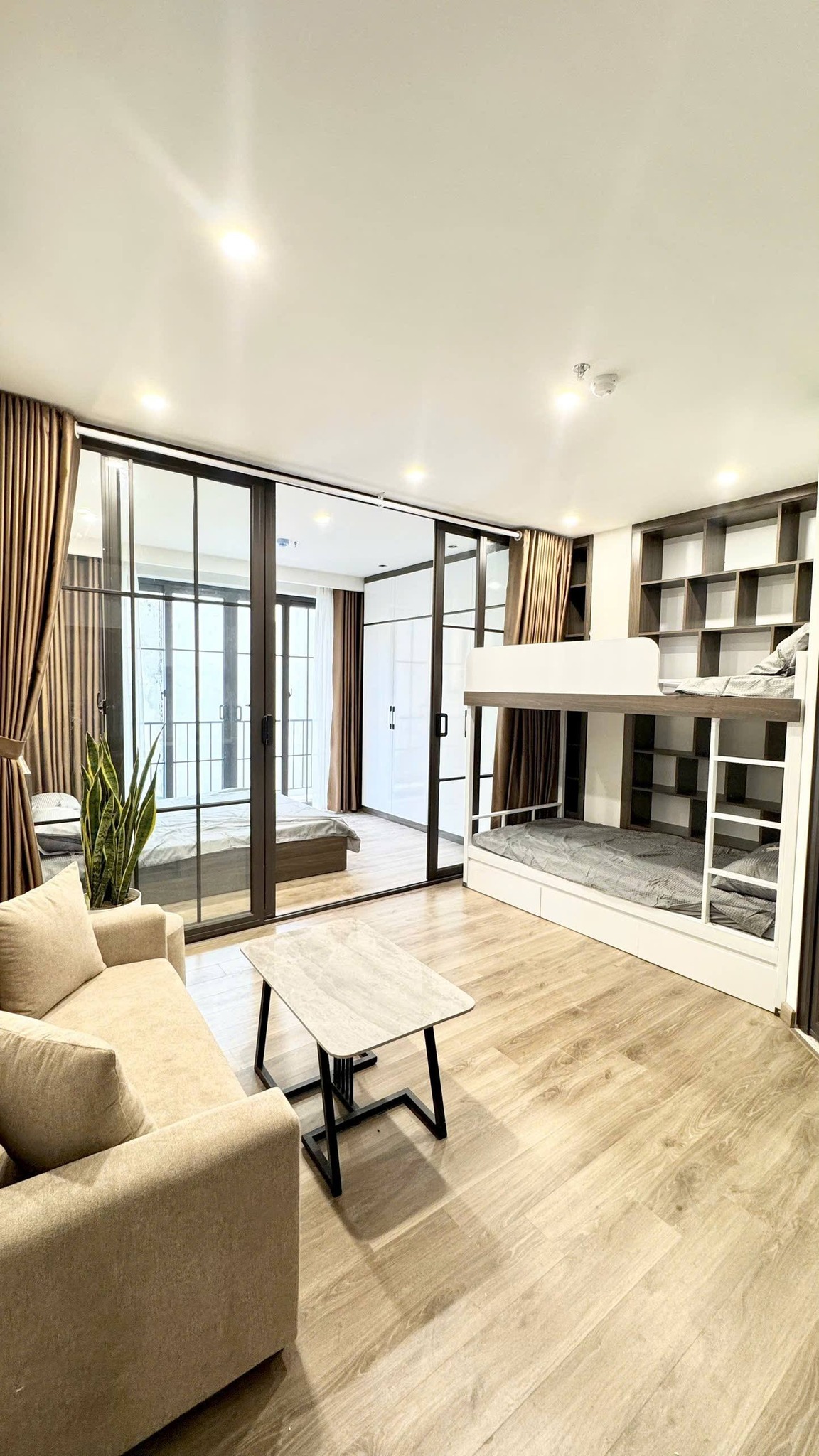 BÁN NHÀ ĐƯỜNG CHÙA QUỲNH. 75M2 - 6 TẦNG. THANG MÁY. 9 CĂN HỘ CHO THUÊ.