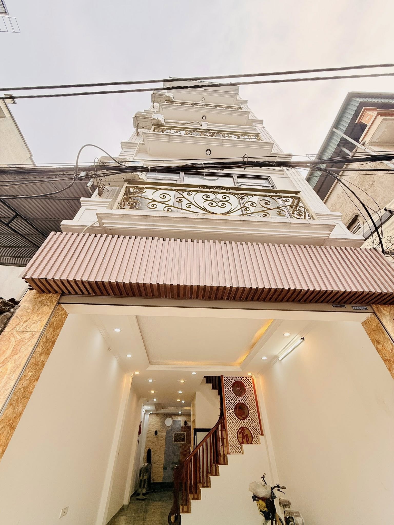 BÁN NHÀ ĐƯỜNG HOÀNG LIỆT. HỒ LINH ĐÀM. 55M2 - 6 TẦNG