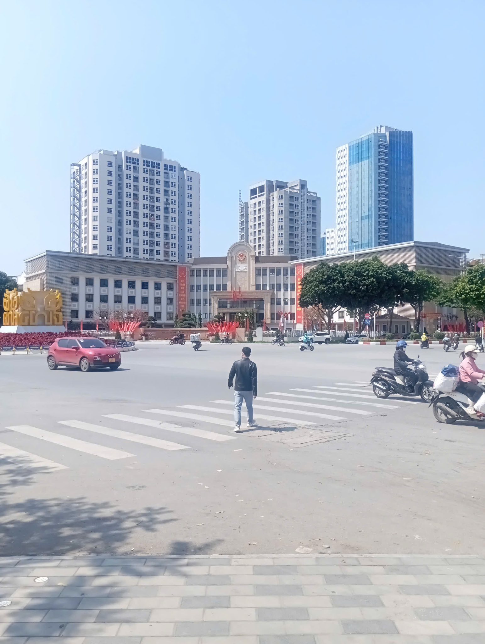 MẢNH ĐẤT, MẶT PHỐ, LẠC LONG QUÂN, TÂY HỒ-VỈA HÈ-KD-Ô TÔ: 166M, MT 6,1M, GIÁ 85,9 TỶ.