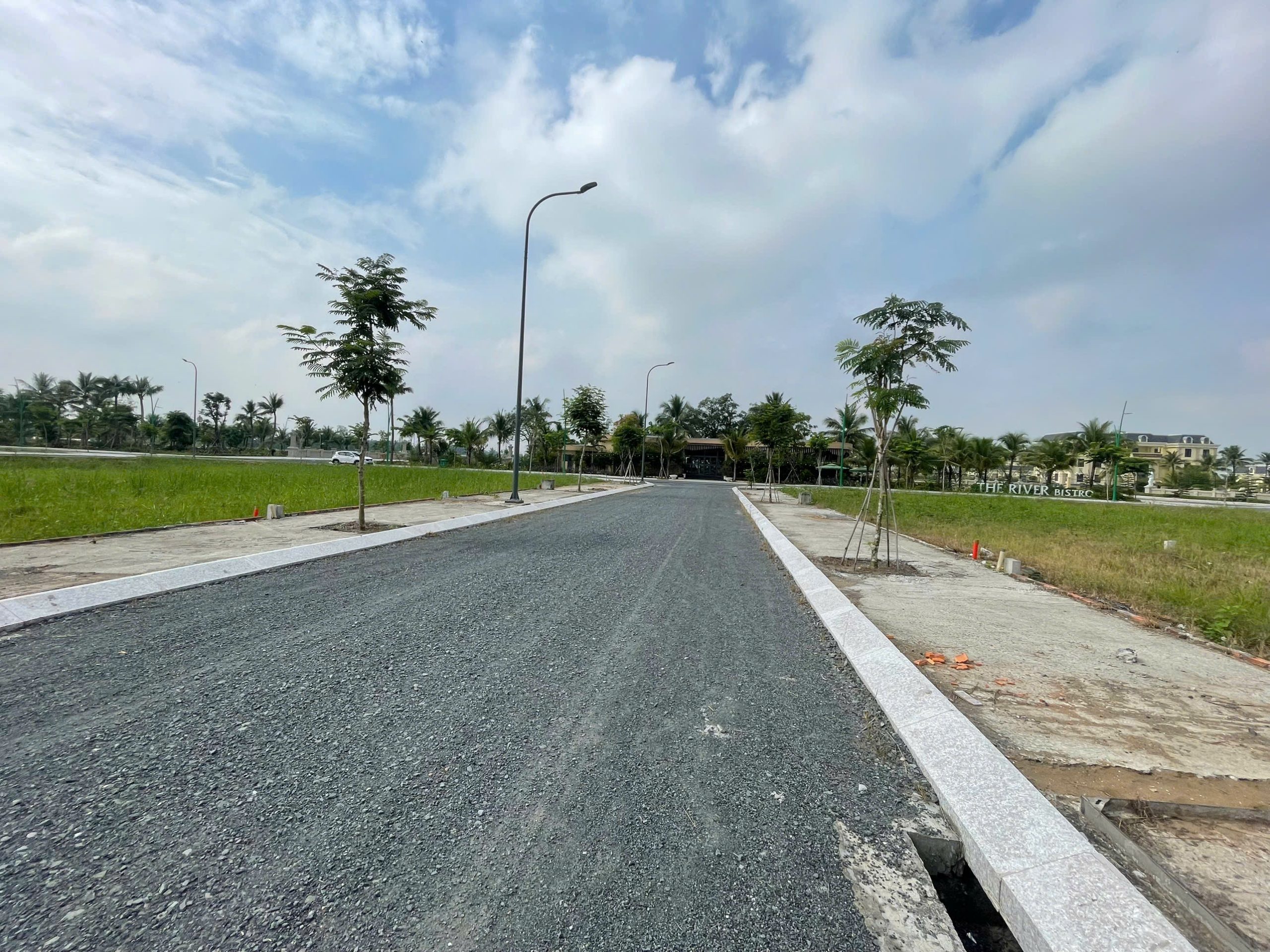ĐẤT NỀN NGAY TRUNG TÂM HÀNH CHÍNH THỦ THỪA CHỈ HƠN 18TRIỆU/m, SỔ HỒNG RIÊNG TỪNG NỀN