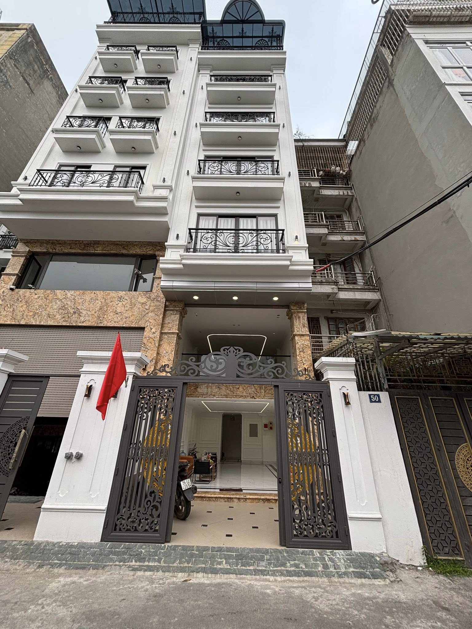 BÁN NHÀ PHỐ KHƯƠNG HẠ. 55M2 - 8 TẦNG. THANG MÁY. KINH DOANH.