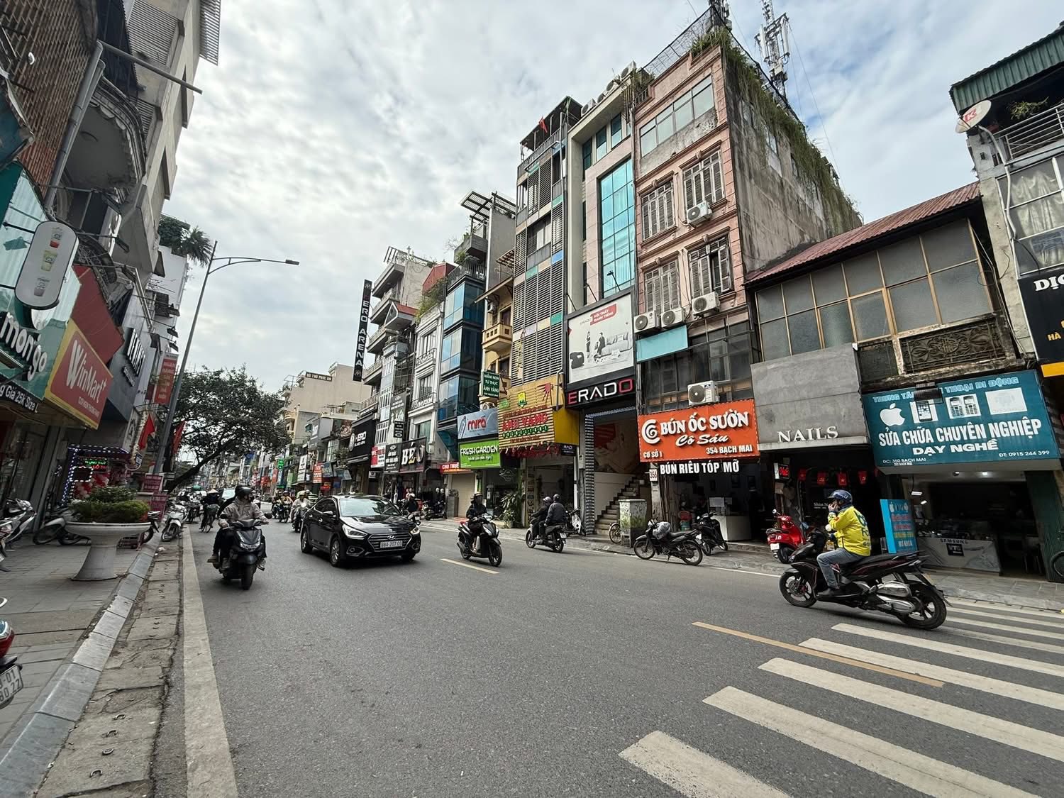 BÁN NHÀ MẶT PHỐ BẠCH MAI. 120M2 - 7 TẦNG. THANG MÁY.