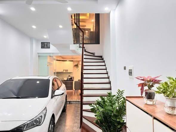Bán nhà phố Lê Hồng Phong, Ba Đình, ô tô vào nhà, dân xây, khu dân trí cao, 35m, 11.9 tỷ