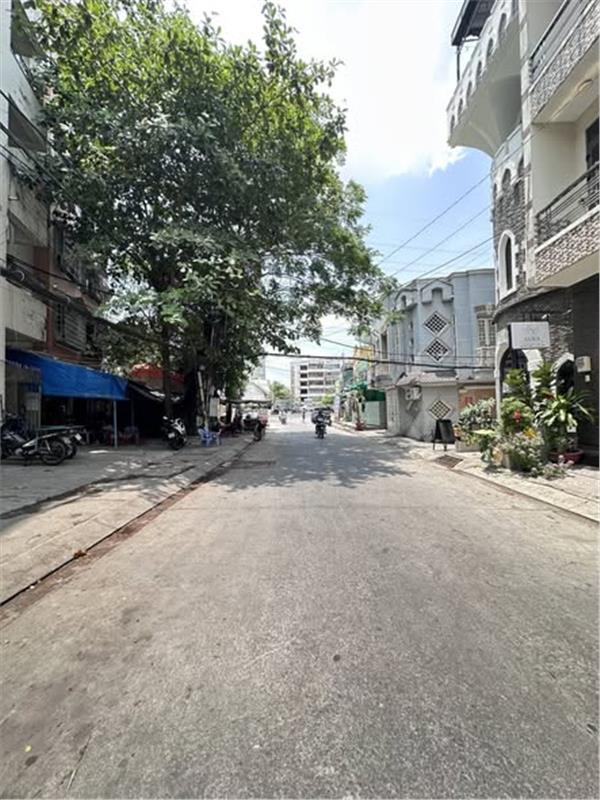 Nhà HXH Đường Phạm Văn Đồng Quận Bình Thạnh Phường 13 Cũ.