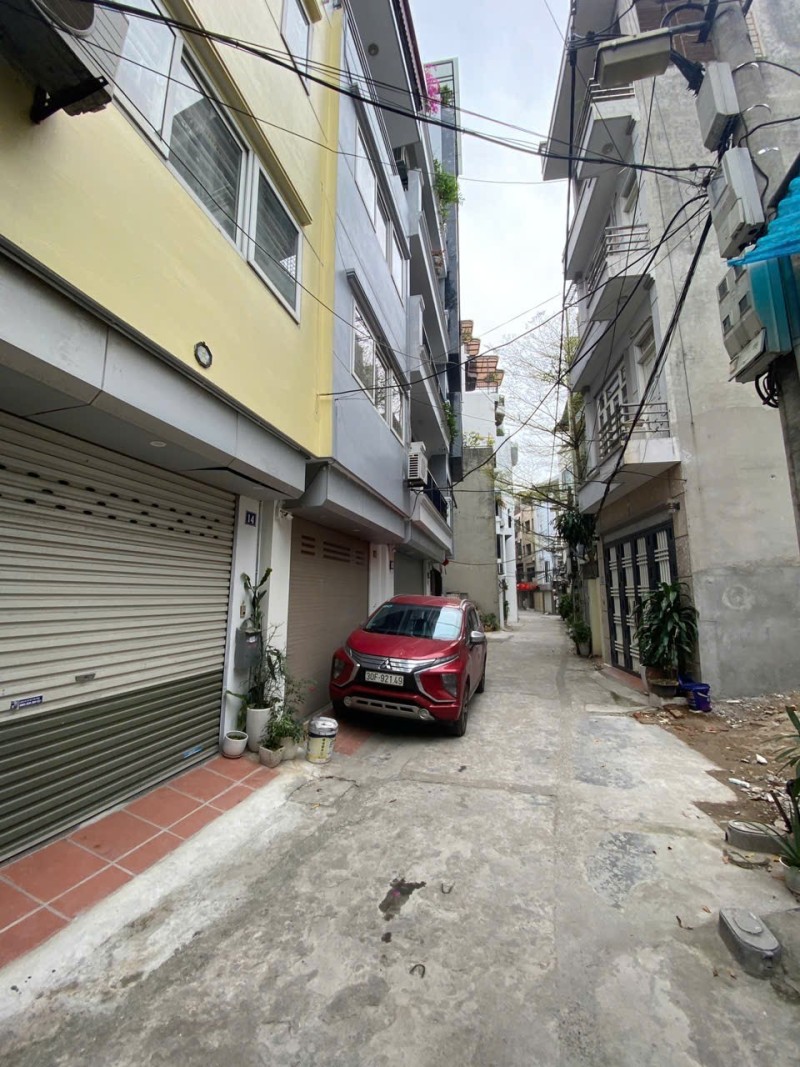 TƯ ĐÌNH – LONG BIÊN 56m² – 4 TẦNG – Ô TÔ VÀO NHÀ – Ô CHỜ THANG MÁY