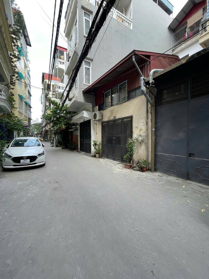 Bán Nhà Thái Hà. Đống Đa. Ô Tô. DT 206m2. MT 9m. 3 Tầng. Giá 57,5 Tỷ