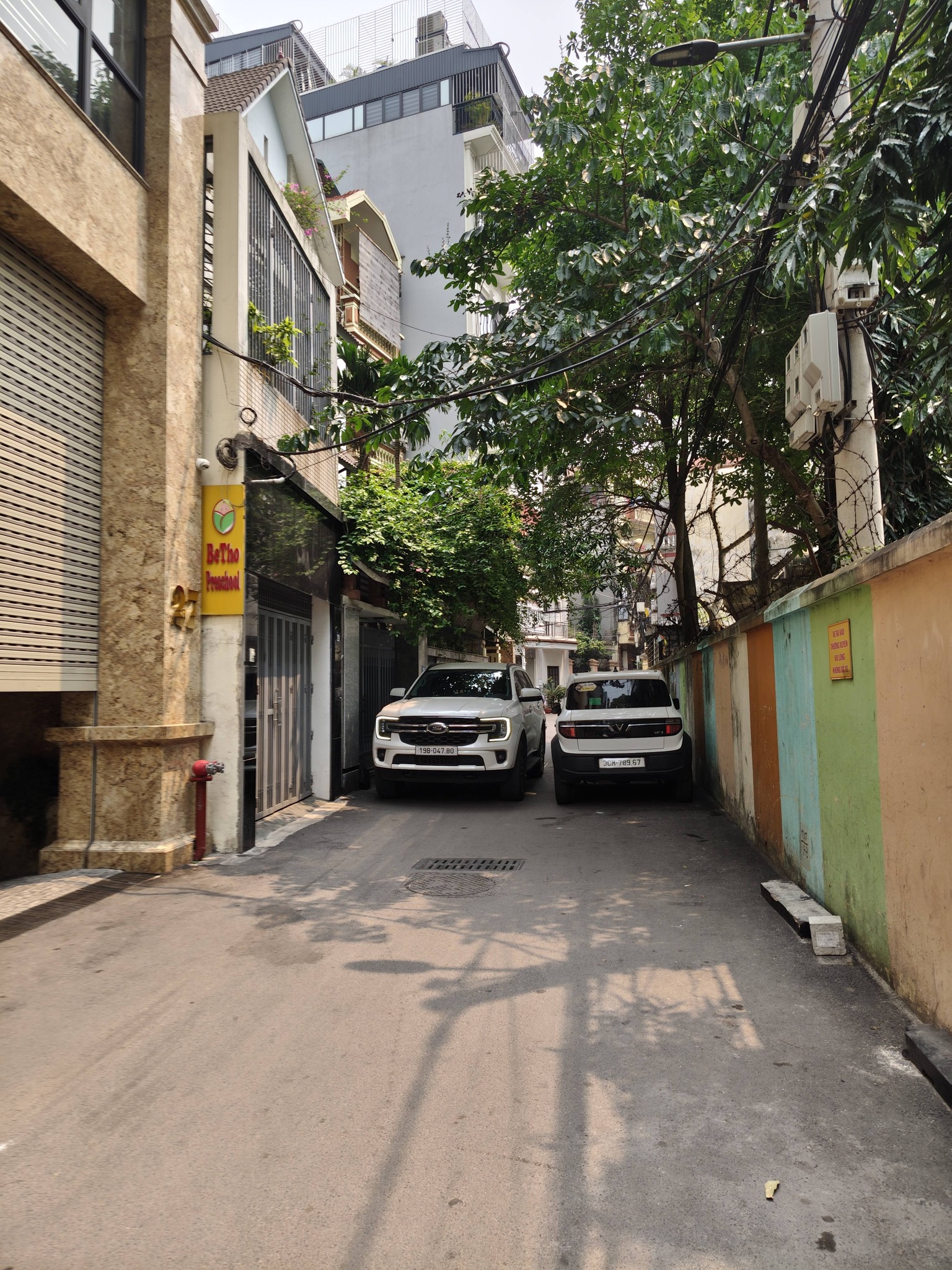 BÁN TÒA NHÀ ĐƯỜNG CÙ CHÍNH LAN. 9 TẦNG. THANG MÁY.