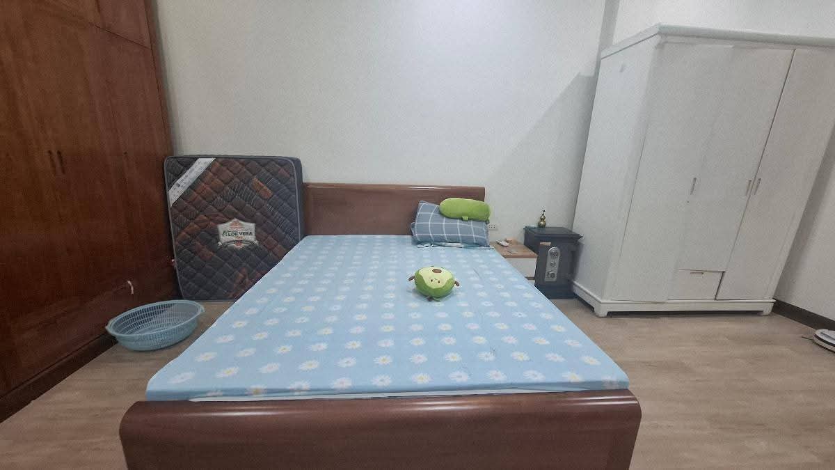 SIÊU PHẨM. Ô TÔ ĐỖ CỬA - VỈA HÈ RỘNG - Ở KINH DOANH TUYỆT ĐỈNH