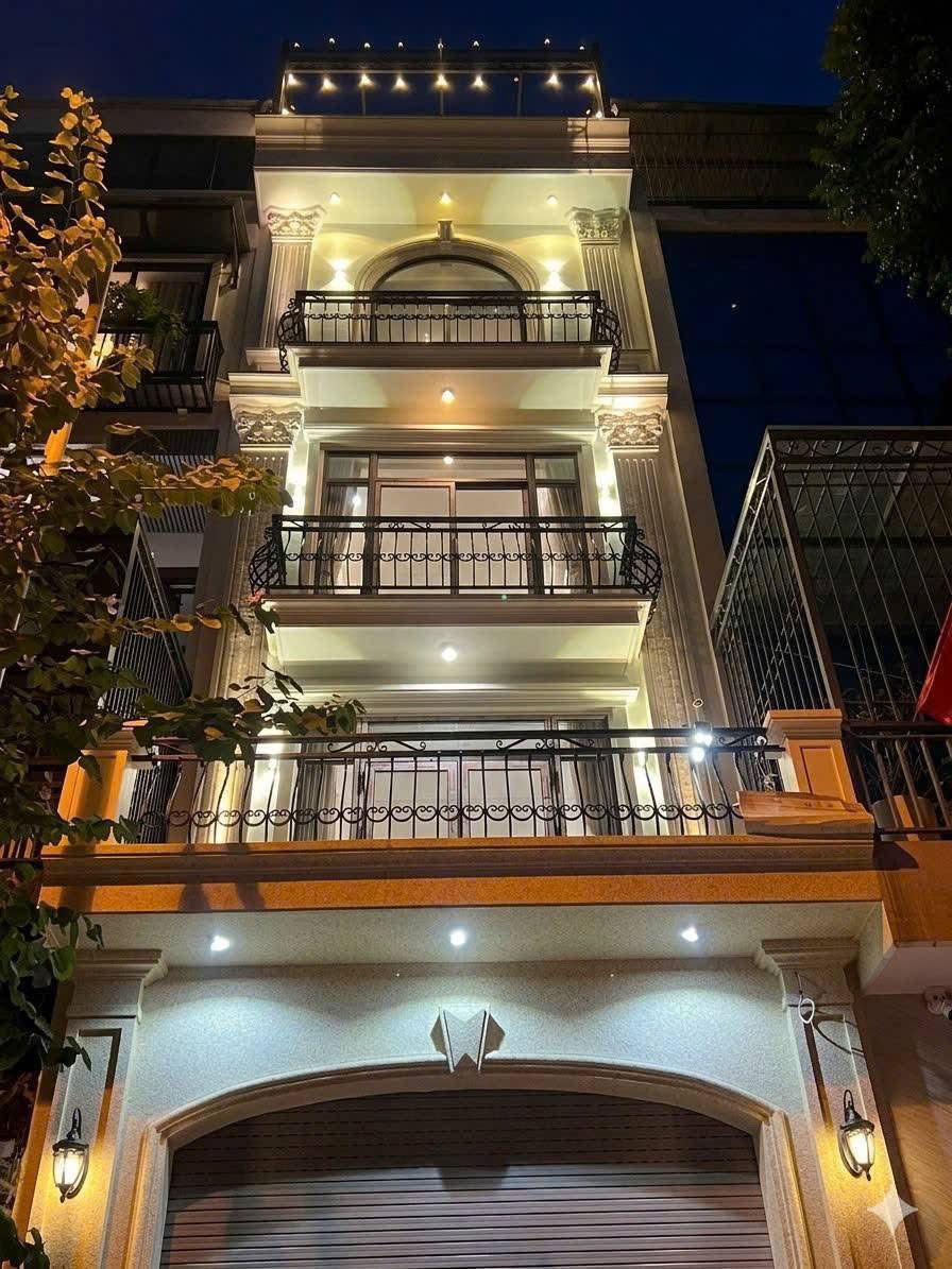 SIÊU PHẨM 5 TẦNG - FUN NỘI THẤT XỊN - KĐT VĂN PHÚ - HÀ ĐÔNG