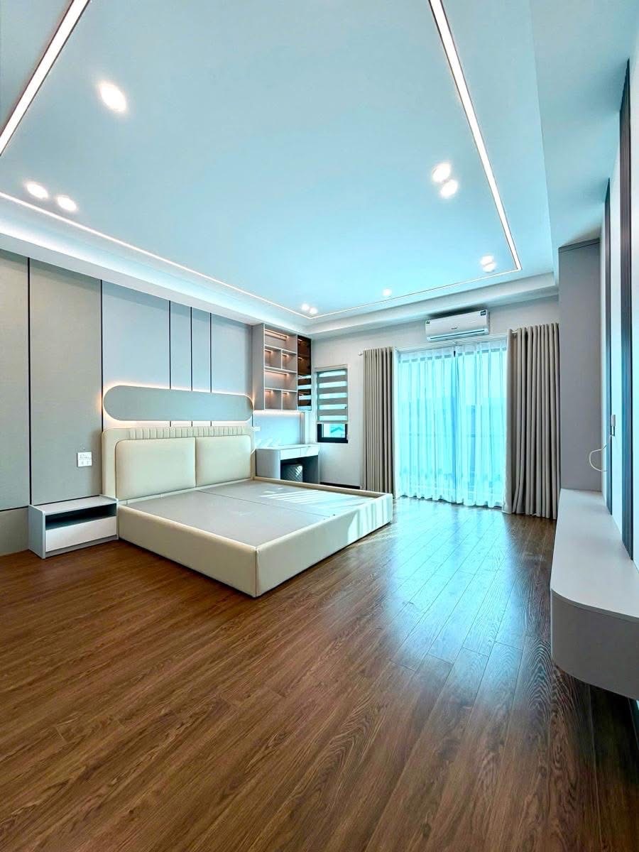 NHÀ 5 TẦNG- PHÂN LÔ- VỈA HÈ- Ô TÔ TRÁNH- CĂN NHÀ ĐÁNG TIỀN Ở LÂU DÀI- PHỐ MẠC THÁI TỔ.