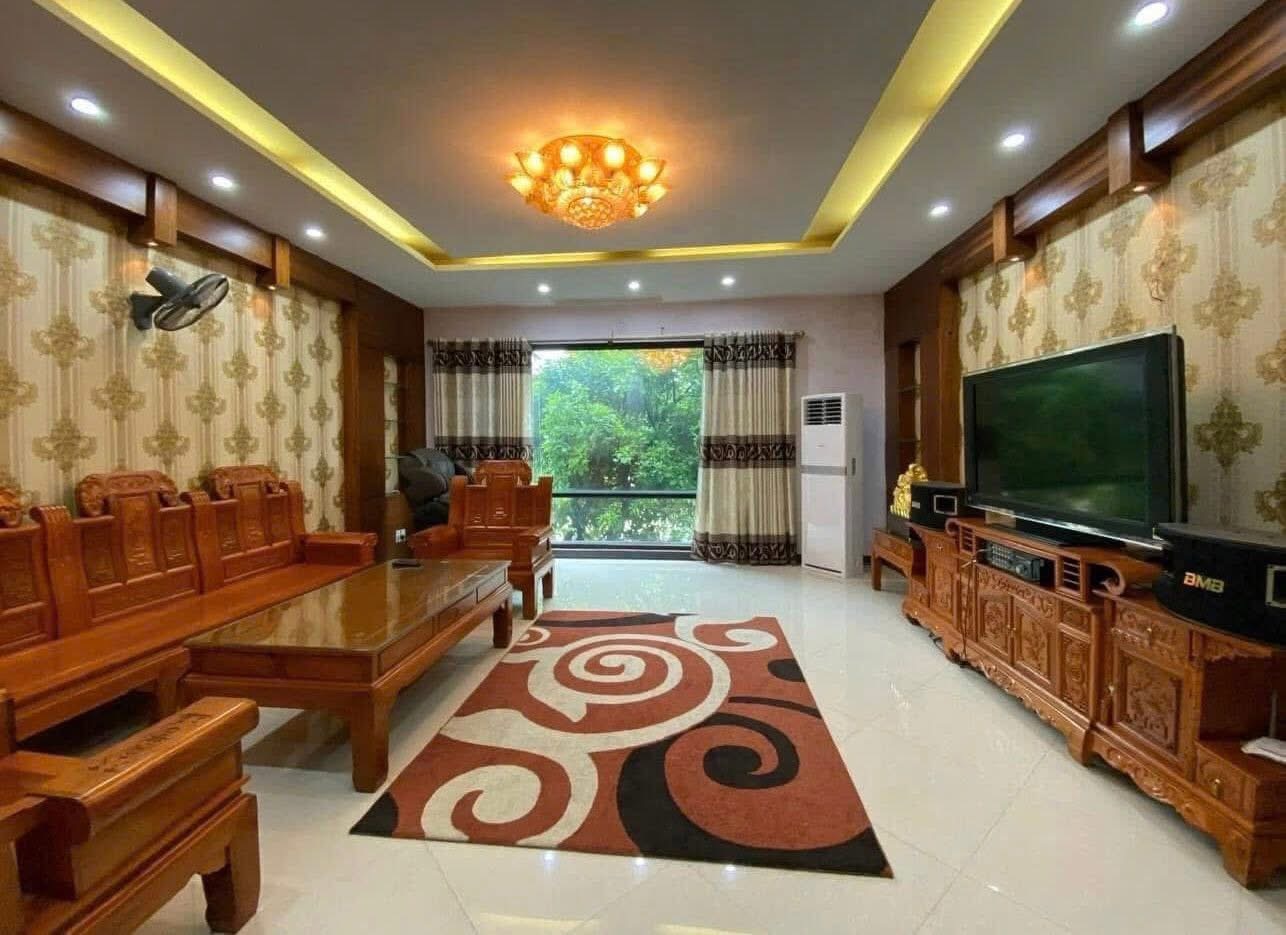 DUY NHẤT CĂN LÔ GÓC- GẦN PHỐ- 52M- 5 NGỦ- THANG MÁY- Ở NGAY- PHỐ NGUYỄN CHÁNH.