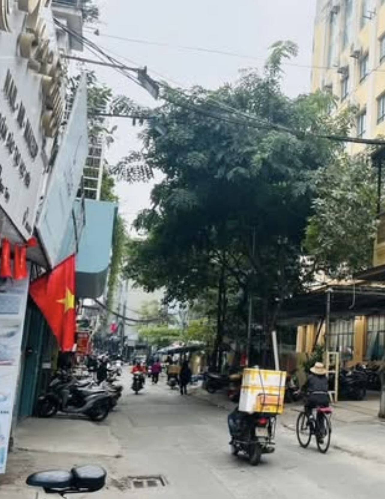 BÁN TOÀ NHÀ VĂN PHÒNG MP PHÁO ĐÀI LÁNG 7 TẦNG THANG MÁY-KINH DOANH ĐỈNH- GẦN PHỐ NGUYÊN HỒNG - NGUYỄN TRÍ THANH