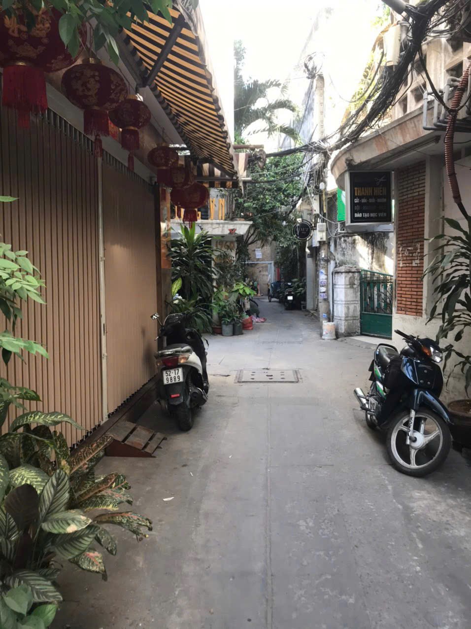 Nhà Quận 1 Tiện Xây Mới 5 Tầng - 30m Ra Mặt Tiền - 52m² - 1 Phút Đến Chợ Bến Thành - 13,3 Tỷ Sổ Tại Nhà Mua Bán Công Chứng Ngay Trong Ngày