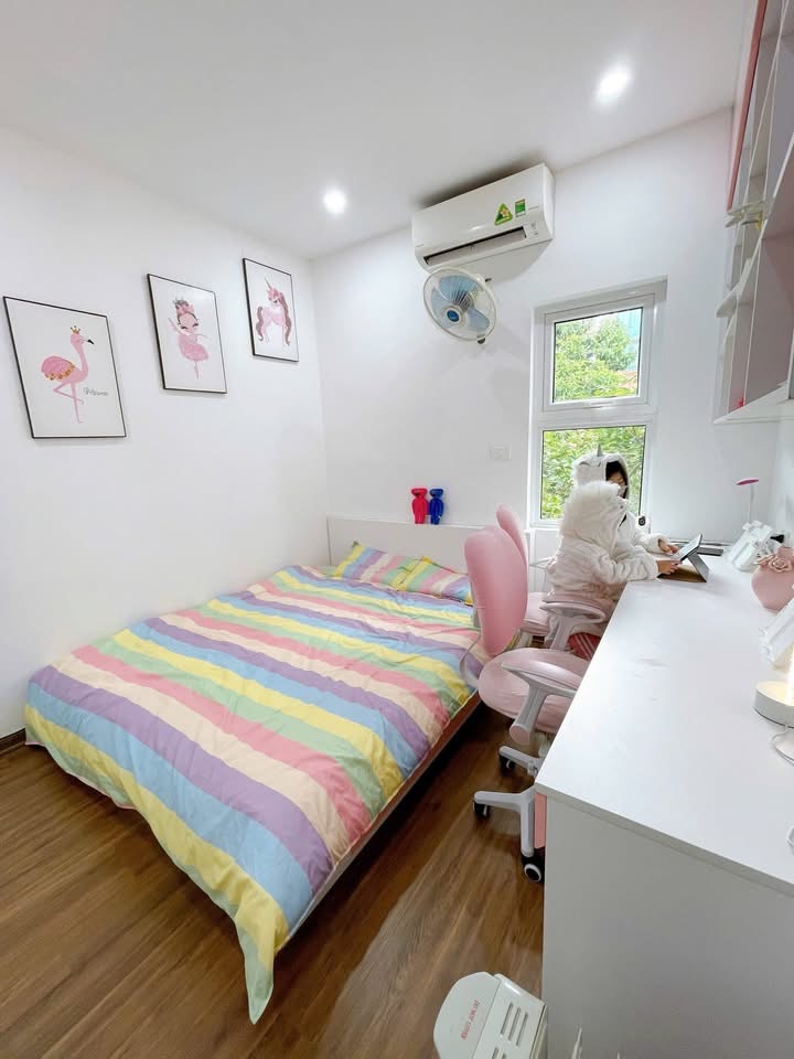 CỰC HIẾM- CẢ PHỐ 1 NHÀ BÁN-4 TẦNG 3 NGỦ-2 THOÁNG- VỪA Ở VỪA KINH DOANH - GIANG VĂN MINH