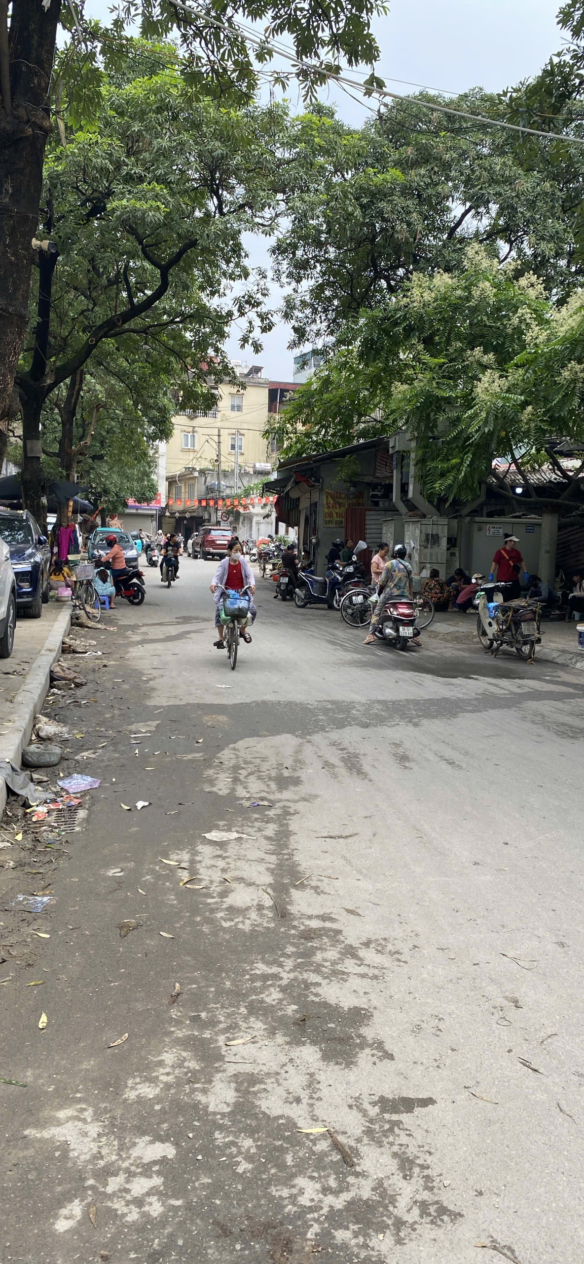 MẶT NGÕ THỔ QUAN - KINH DOANH - Ô TÔ QUA NHÀ BÁN ĐẤT TẶNG NHÀ. GIÁ ĐẦU TƯ 18/24 M 2 TẦNG MT 3 M 5,9 TỶ