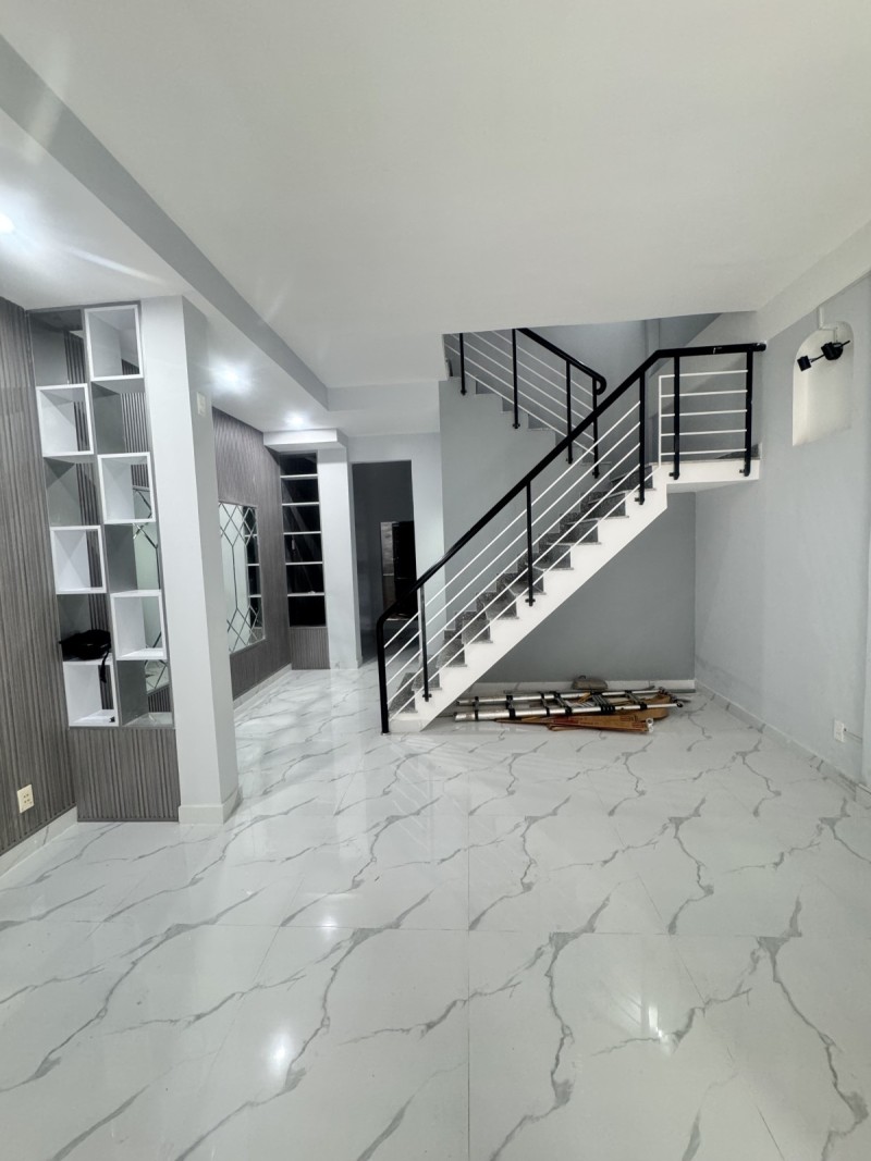 ♥ Nhà Kiệt Nhựa có lề, Ô tô đậu cửa. Sát Nguyễn Văn Linh, 53m2, ngang 5m, 6.x tỷ