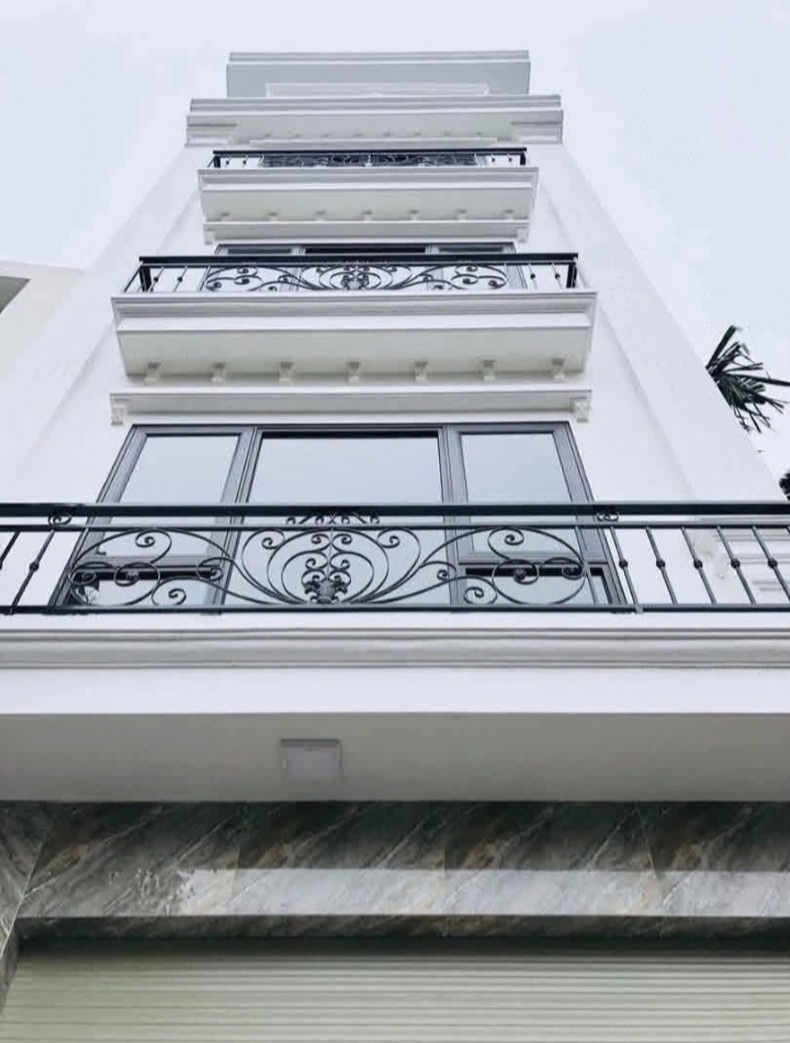 Chính Chủ Bán Căn Nhà Mặt Ngõ- Kinh Doanh- ôtto Vào Trong Nhà