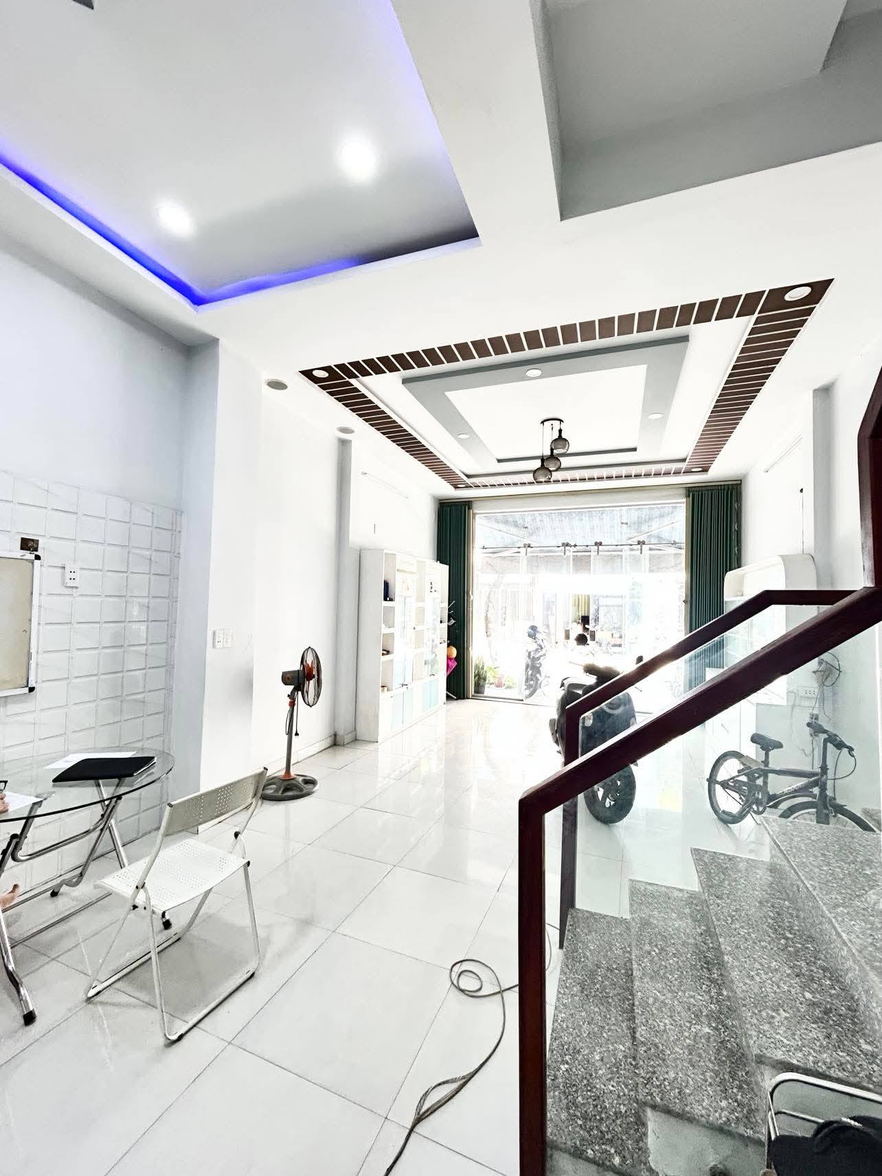 # Mặt Tiền Thanh Long Hải Châu 45m2, 4 tầng đúc,KD ngon, 6.xx tỷ