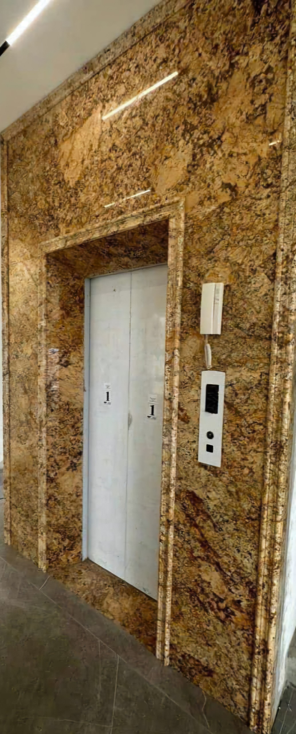 Cho thuê nhà mới, Trung Hòa, Vũ Phạm Hàm, Trần Kim Xuyến; 138m2* 4,5T
