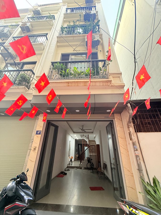 PHỐ VIP BỒ ĐỀ HIẾM NHÀ BÁN FULL NỘI THẤT GARA Ô TÔ
